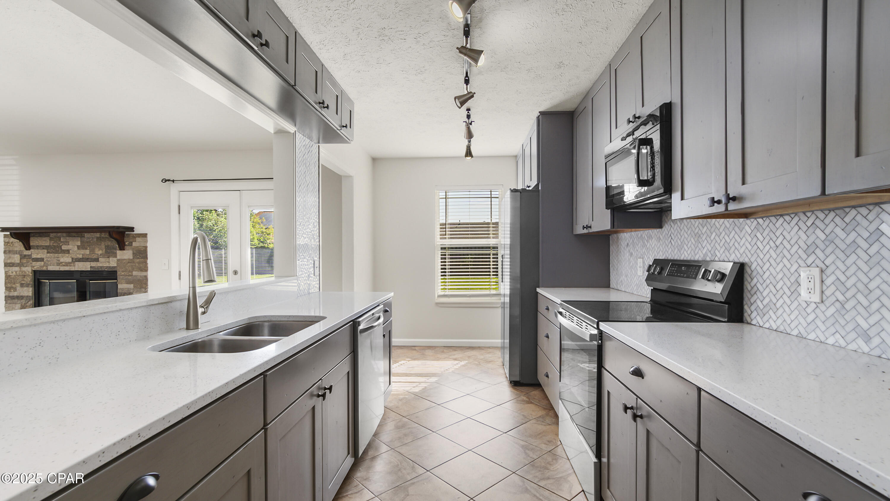 Image 16 For 105 Saratoga Place