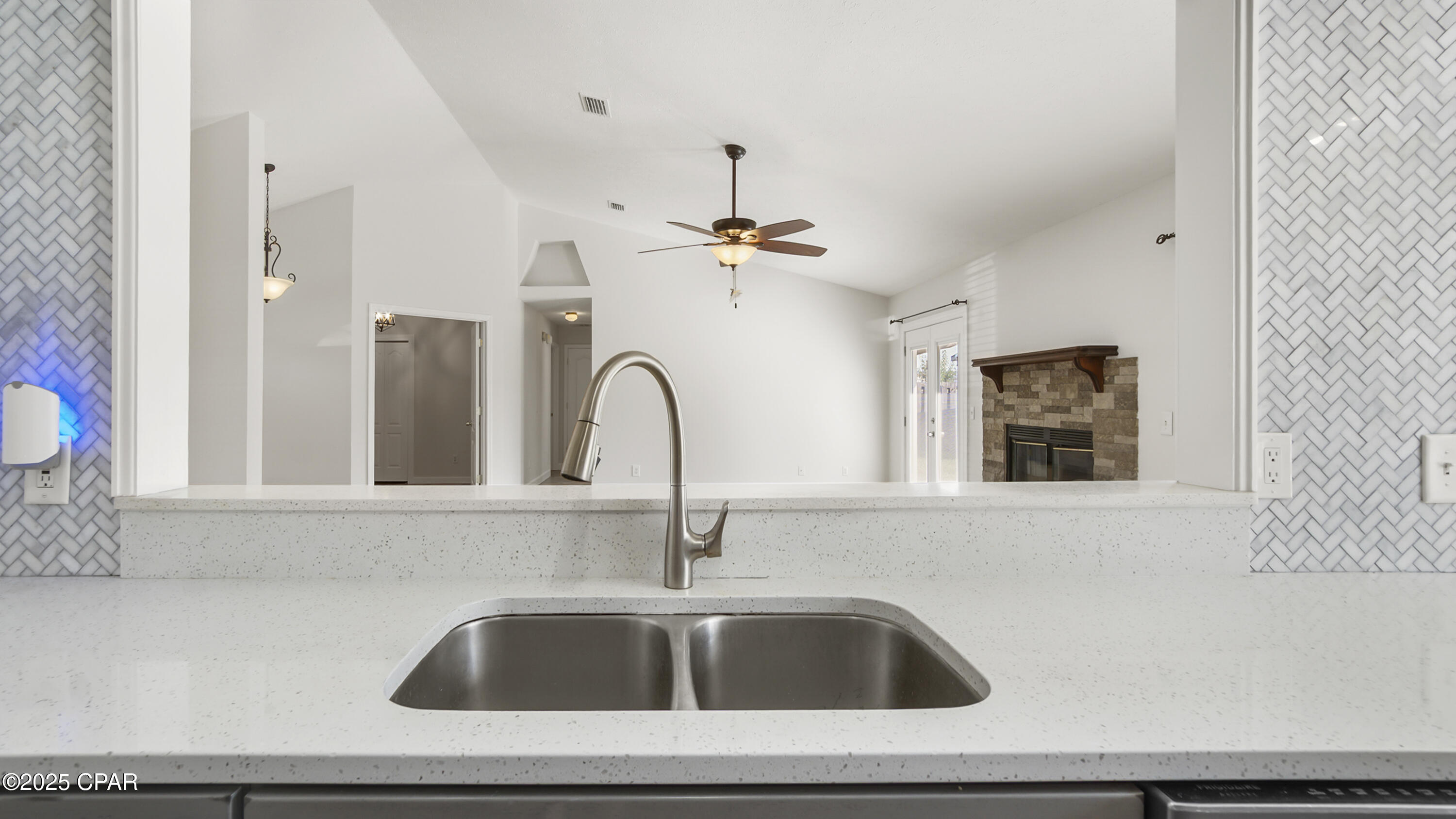 N4uam5fabi Wsteu 2k417juwjyav1cik_r0_2_xy0k