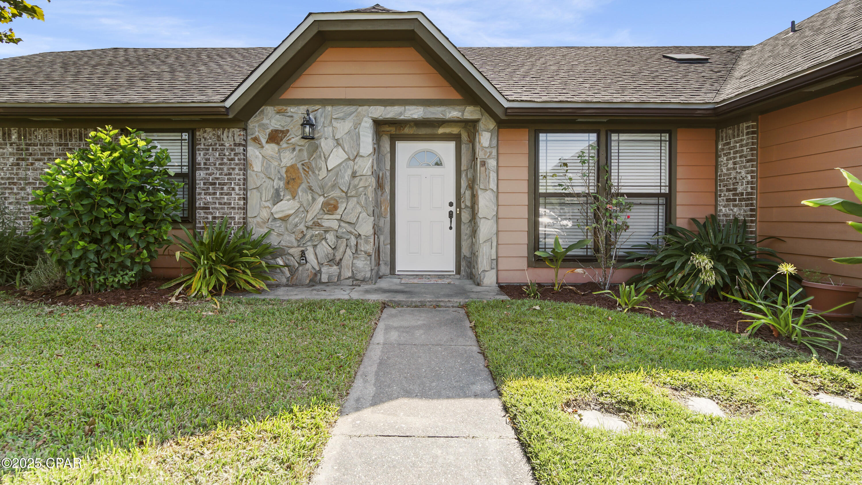 Image 6 For 105 Saratoga Place