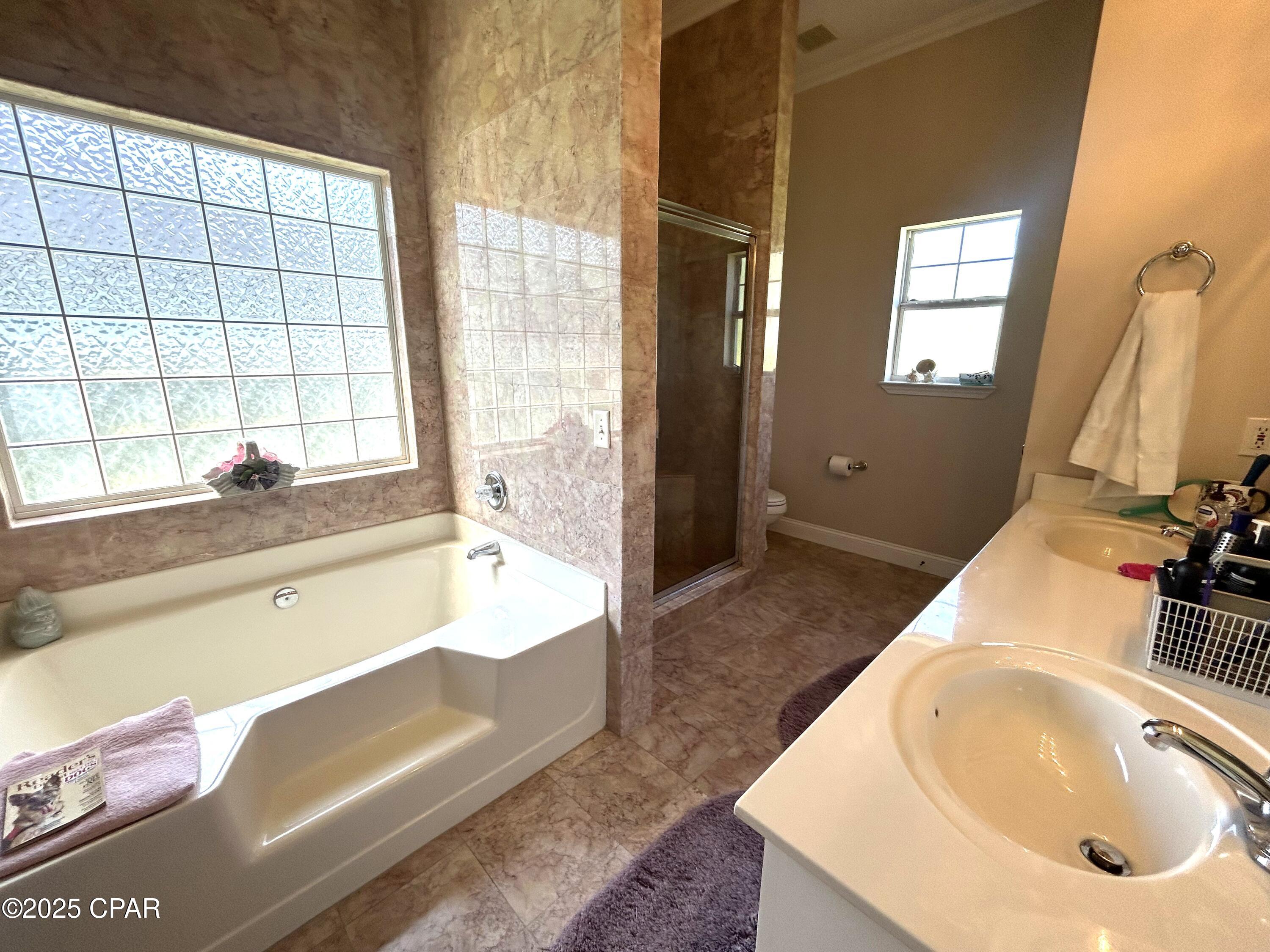 B Uwr5cbupfdarw0p_eu1b4bj_ctbgha Tpyi3war9m