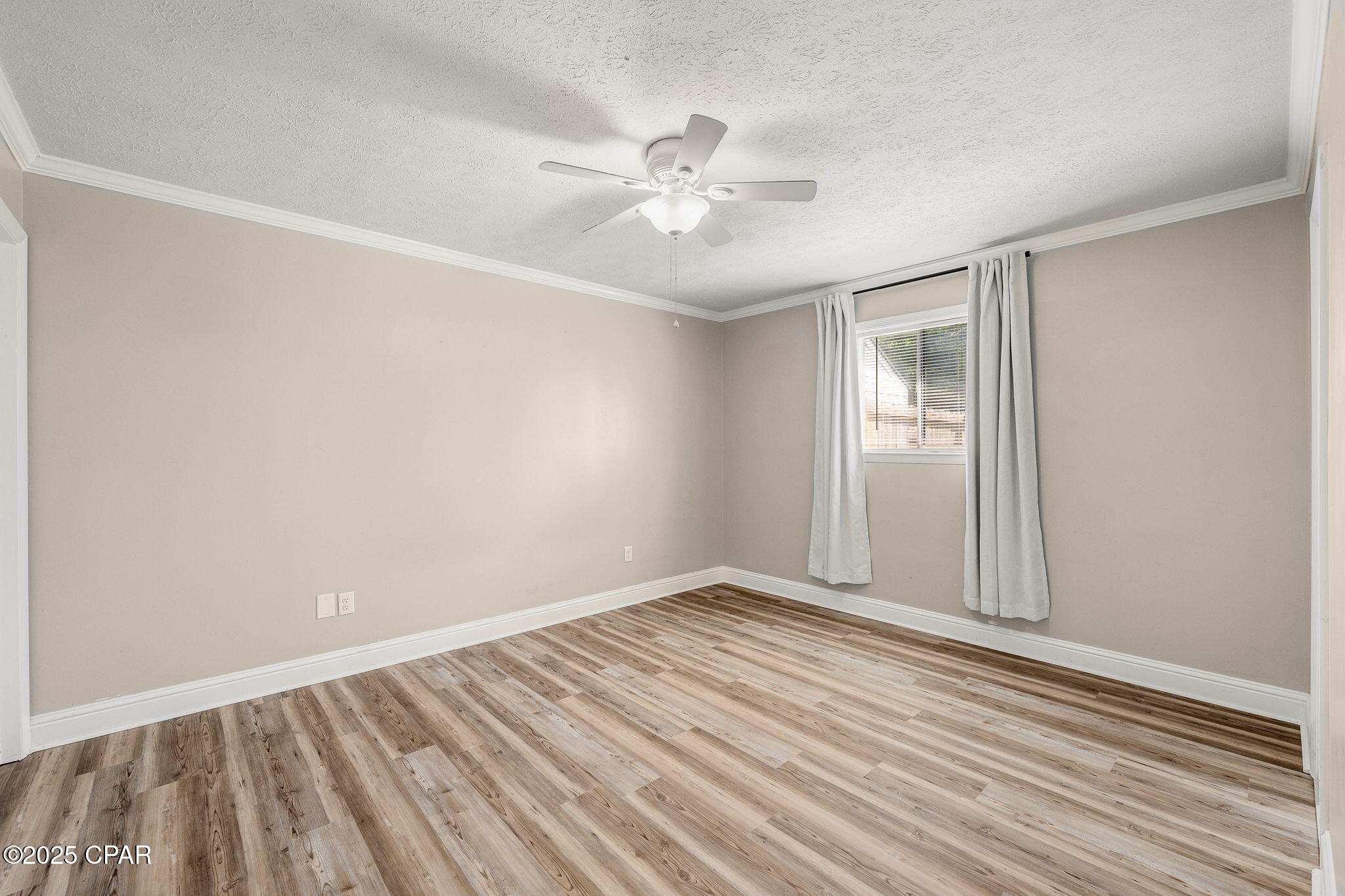 Image 39 For 3701 Lee Street A&b