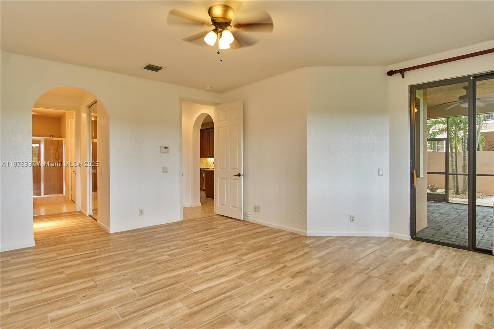 Property photo # 6