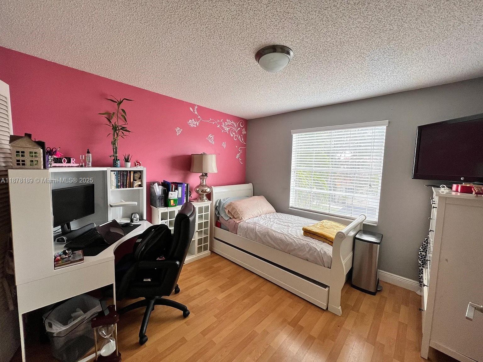Property photo # 9