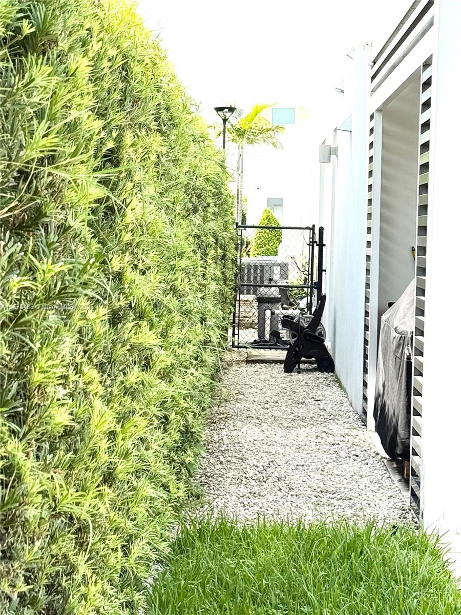 Property photo # 4