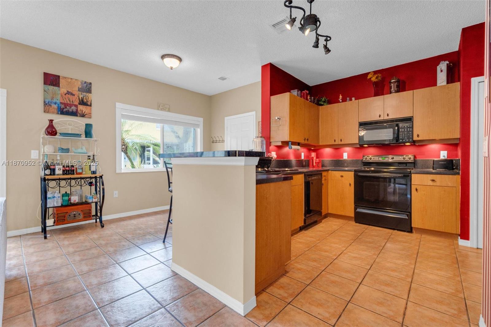 Property photo # 4