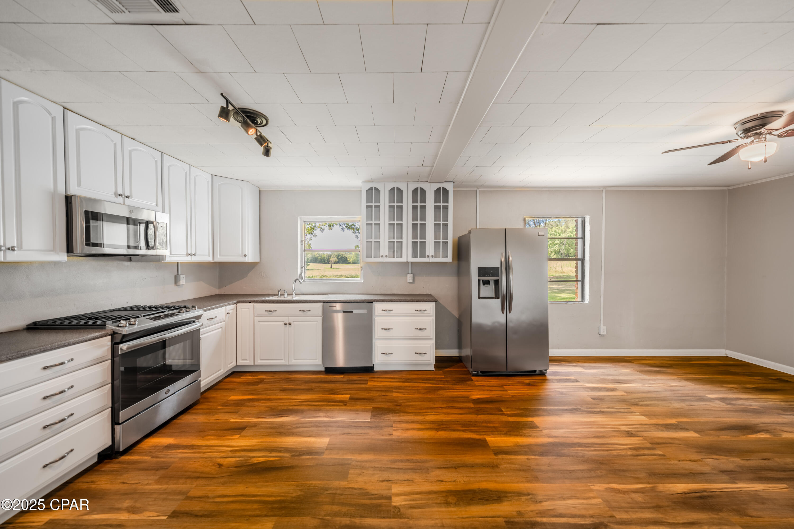 O3a_vdg Eytbr_ R2alnzrk8hyqwutevqaeap4w5peq