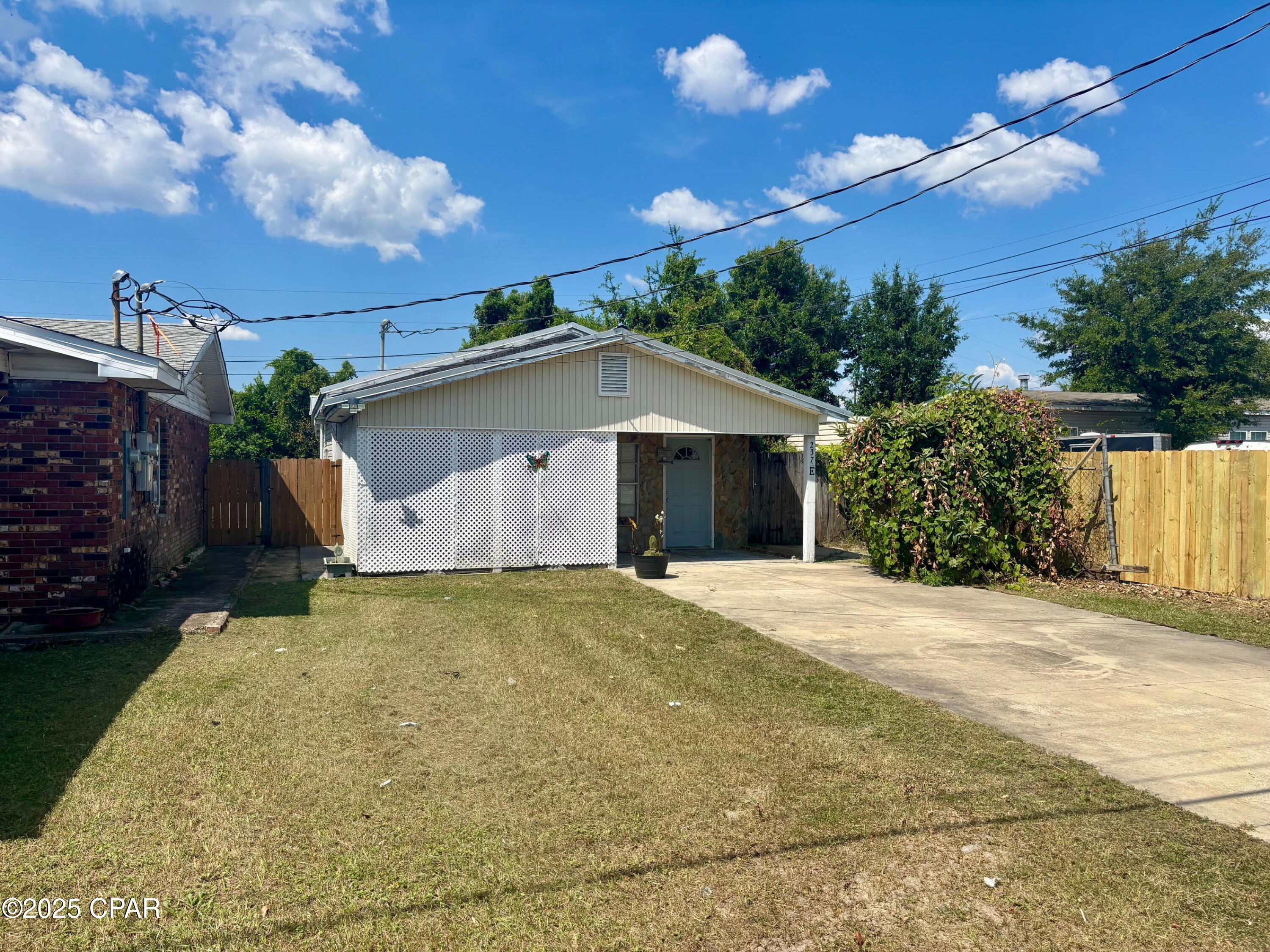 Image 17 For 2635 Arden Avenue