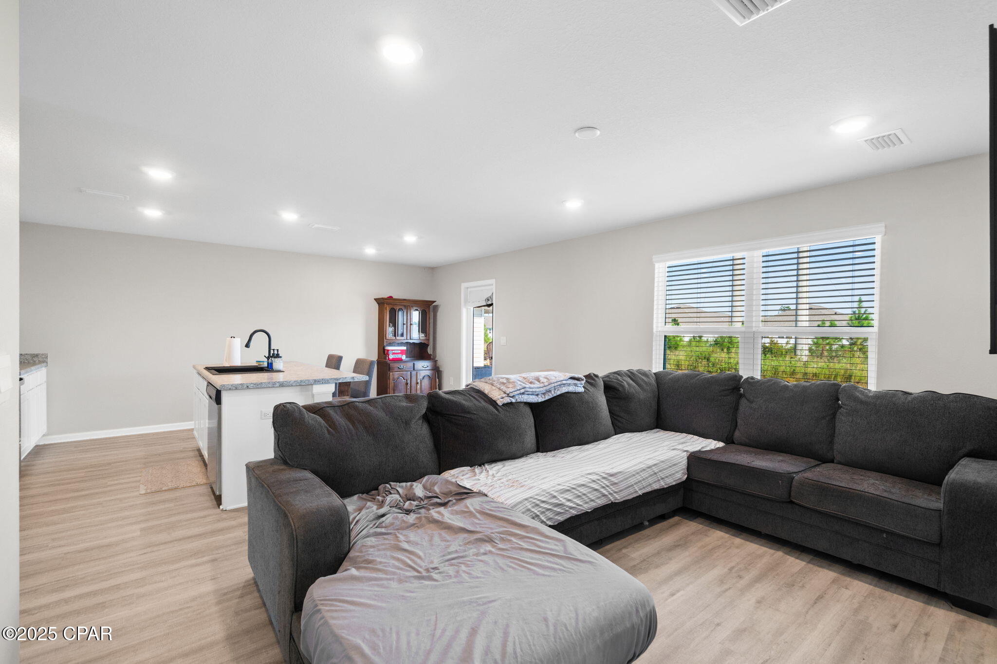 Io Euphdncdecej8exlho7o1uuv28byoqb4p8_z4y2e