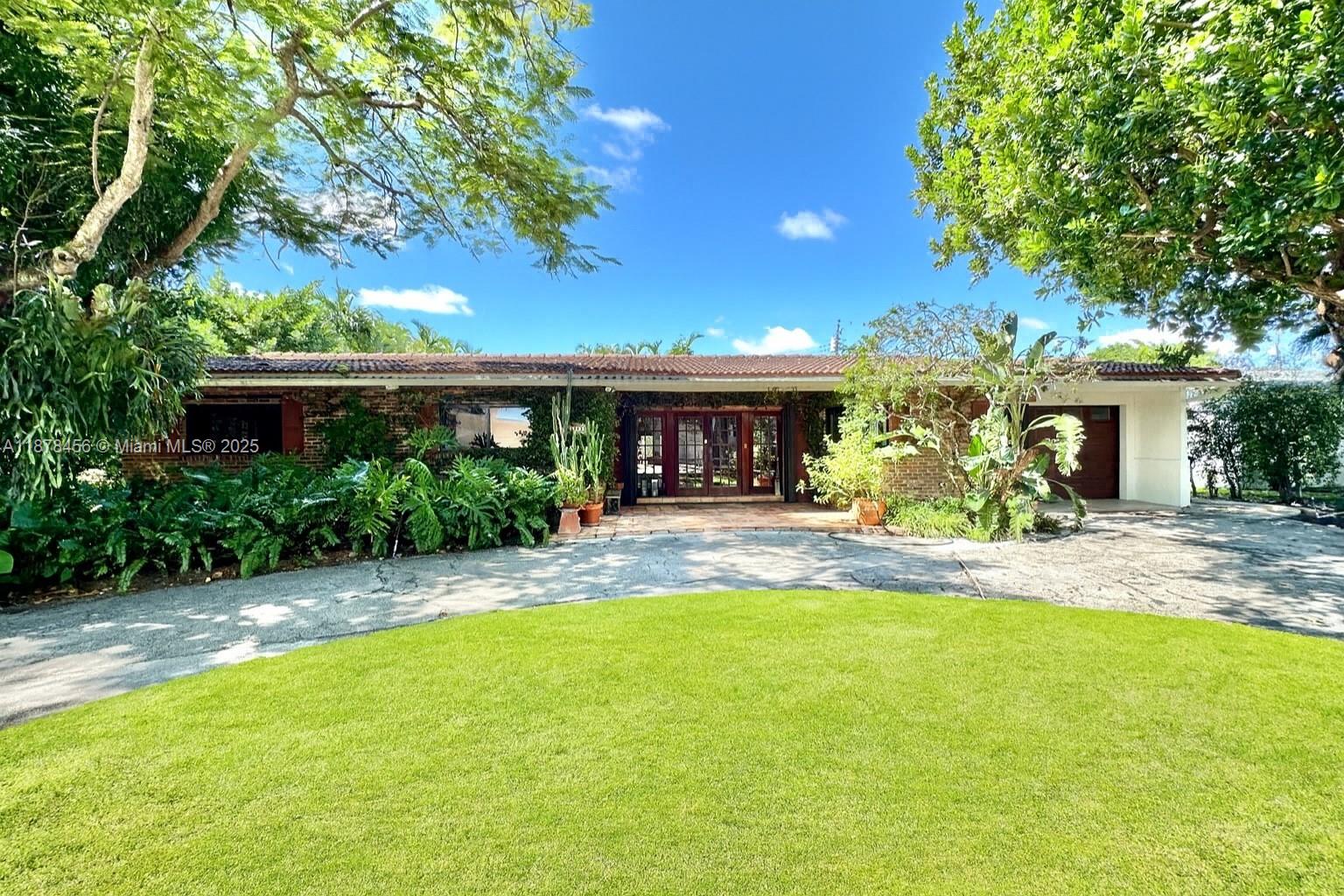 12430 Keystone Island Dr, North Miami, Florida 33181