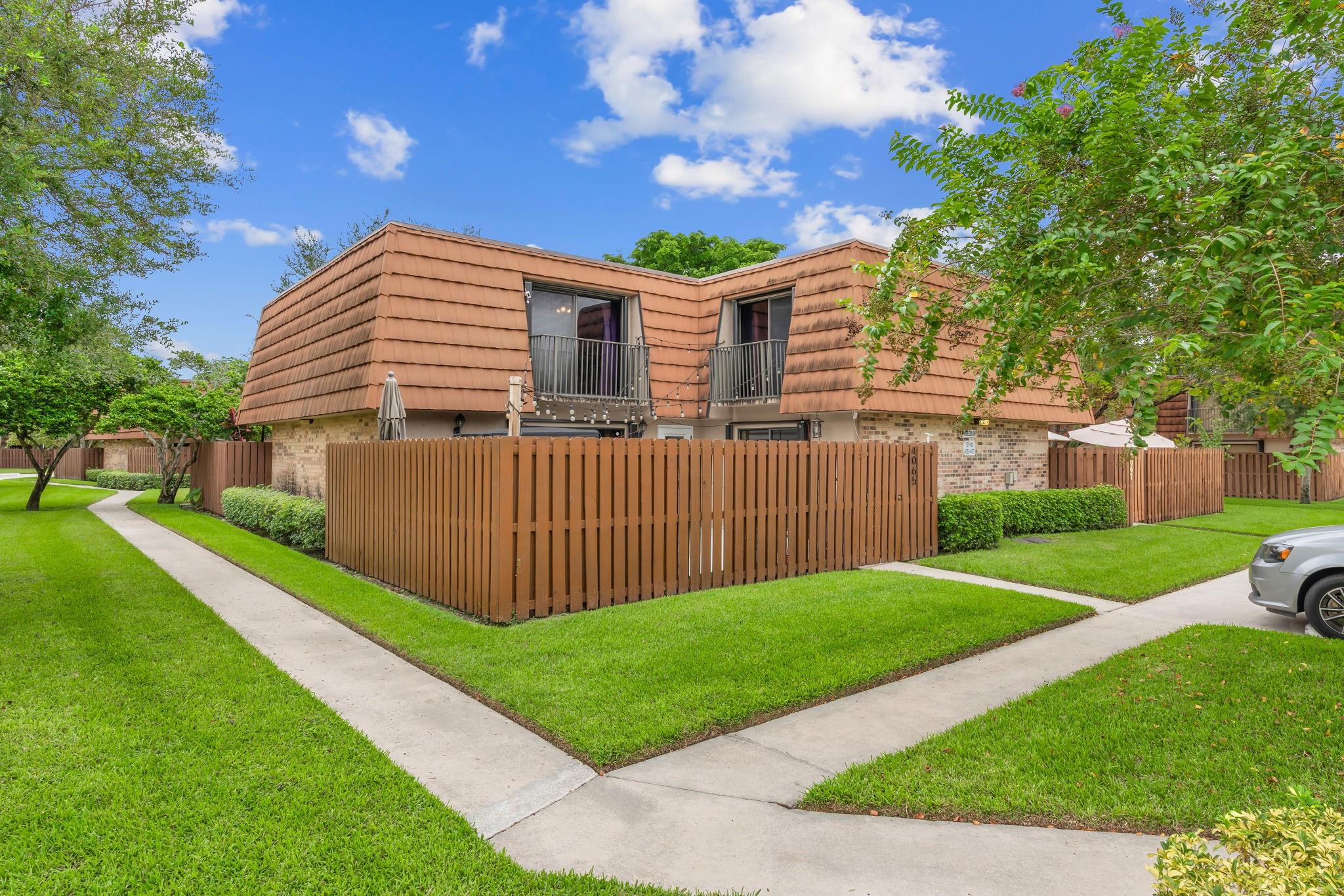 4065 Wimbledon Dr Unit , Cooper City, Florida 33026