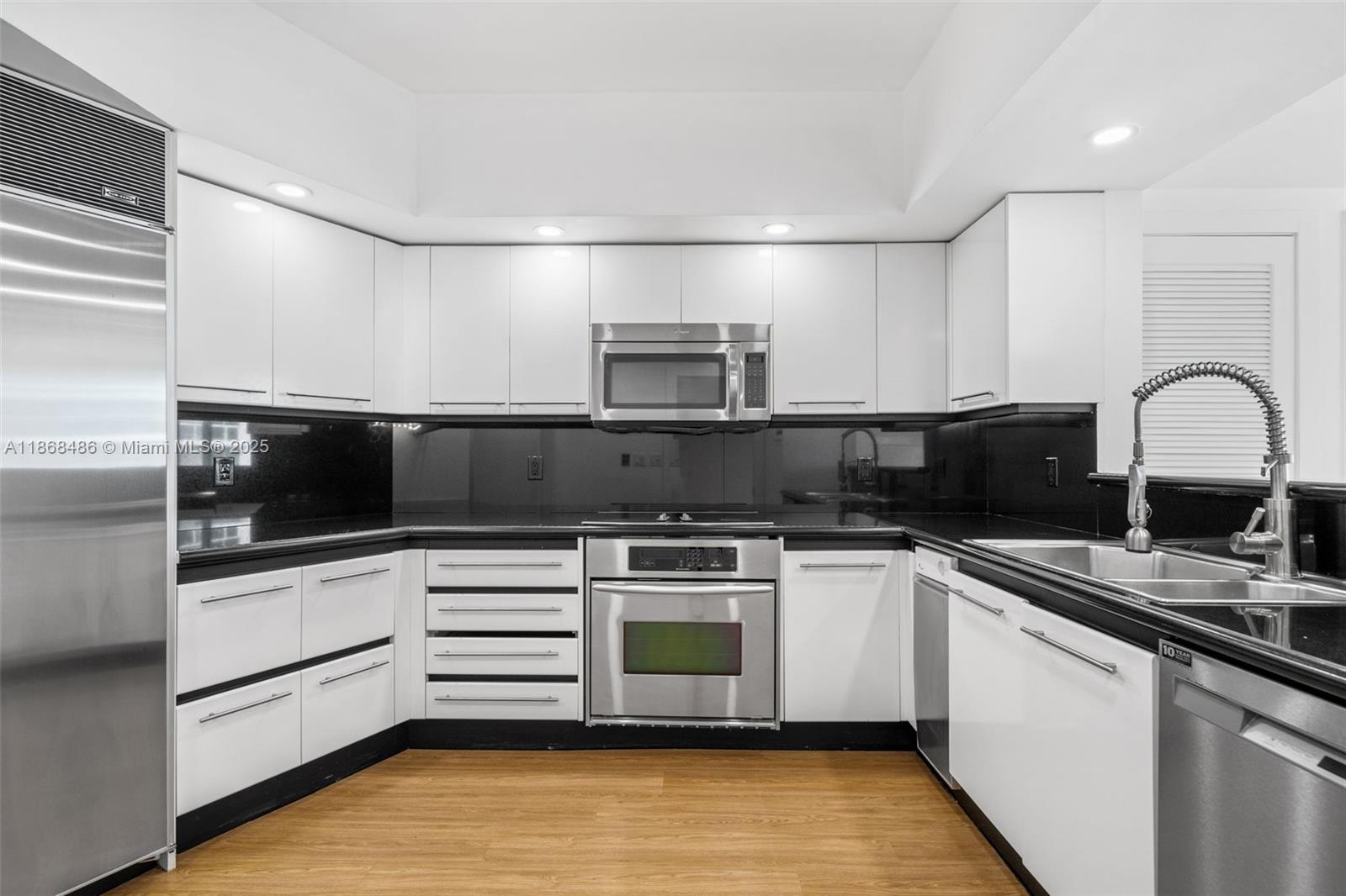 Property photo # 6