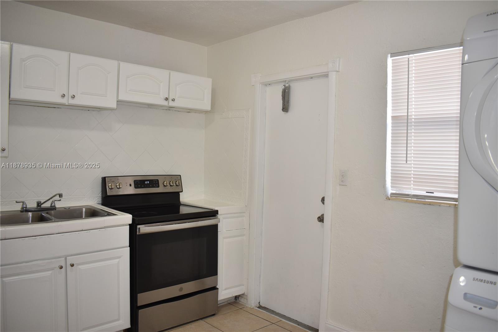 Property photo # 3