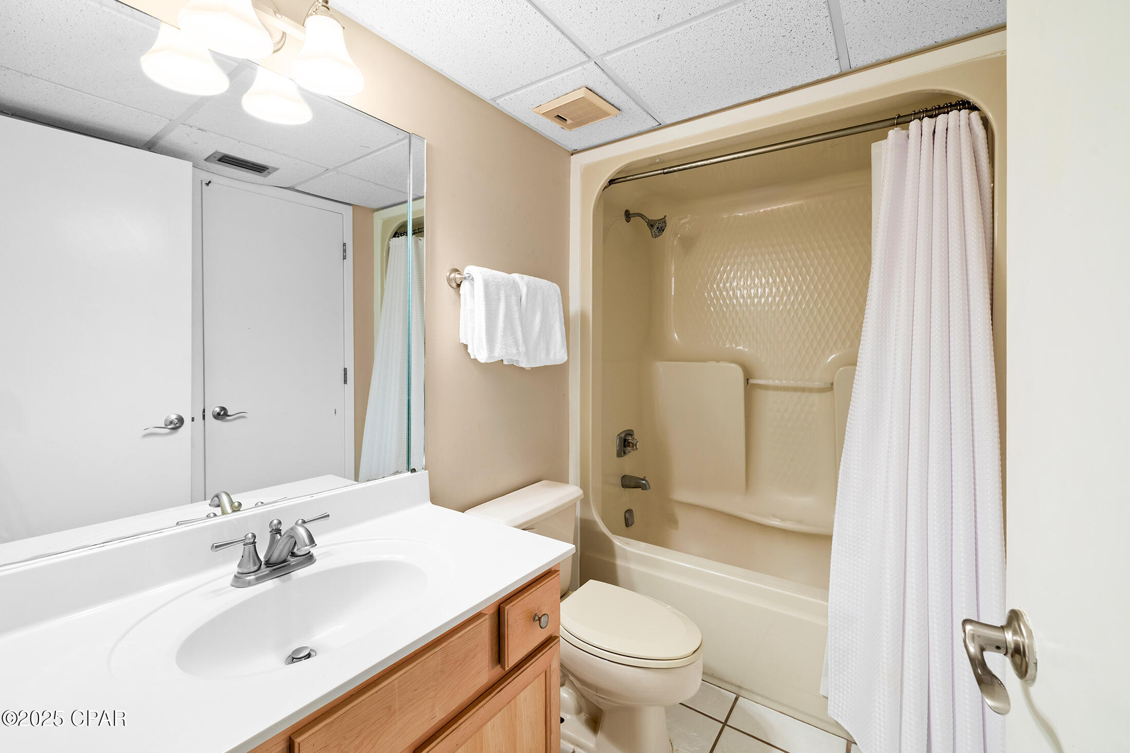 0bpl0t5smksefuhcj7jkm439awvx9k8qfzoze5qfjyw