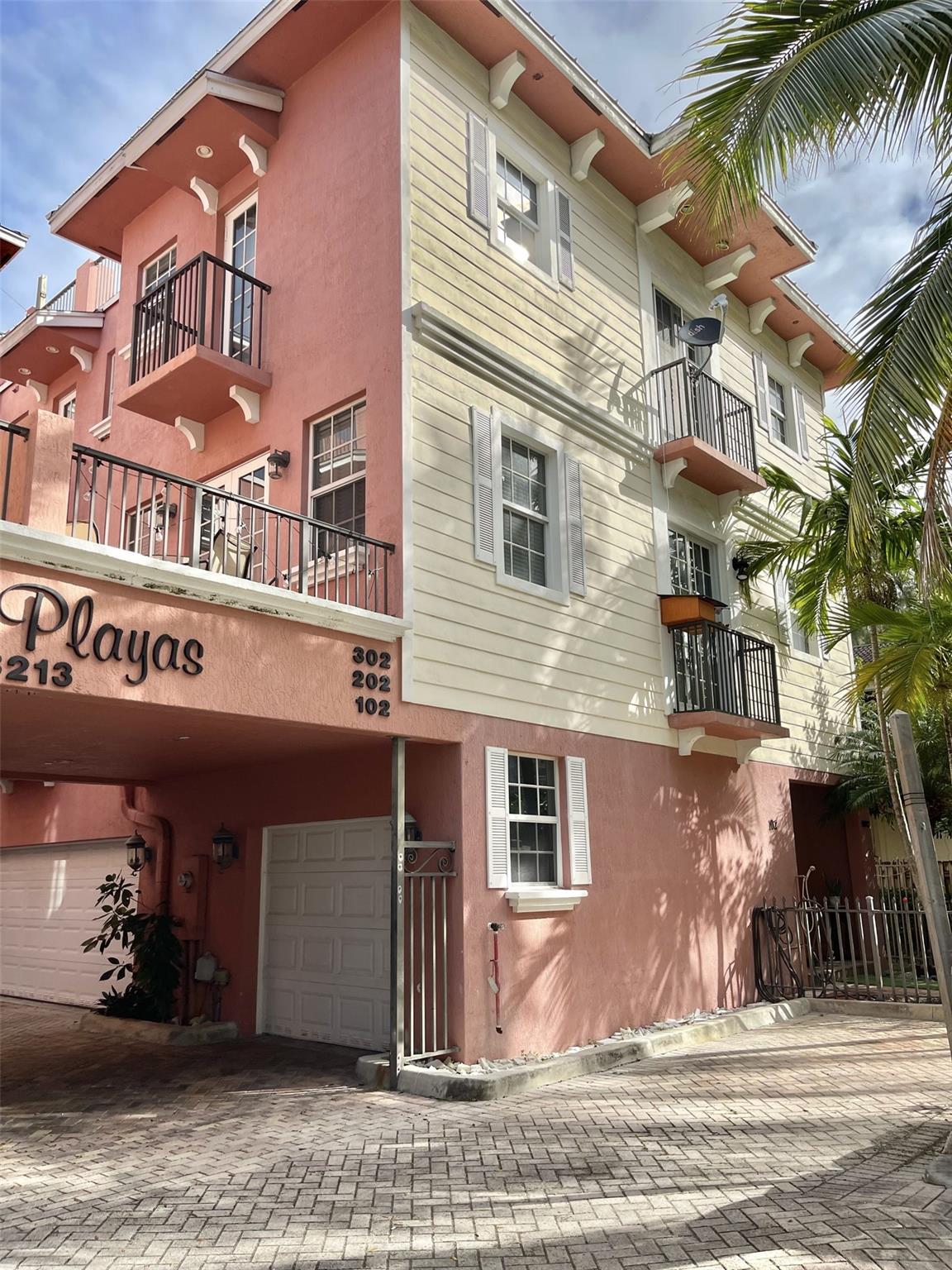 Silver Beach 22-32 B