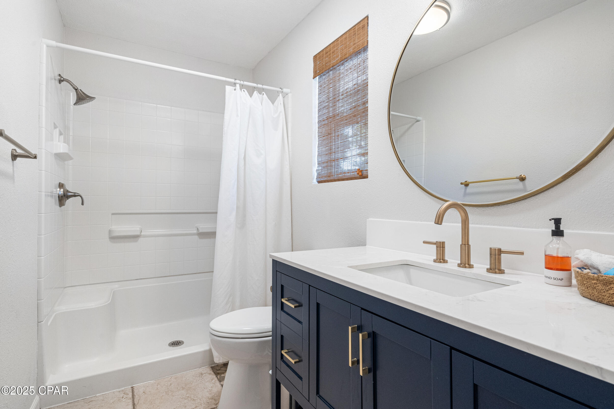 Qahkra8xswfmv4t6vkq4fklzxrethh_56drcqbvpujs