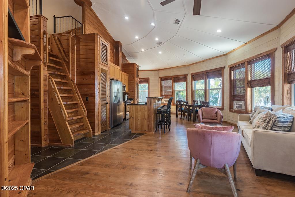 Image 25 For 4 Blacks Island Trail