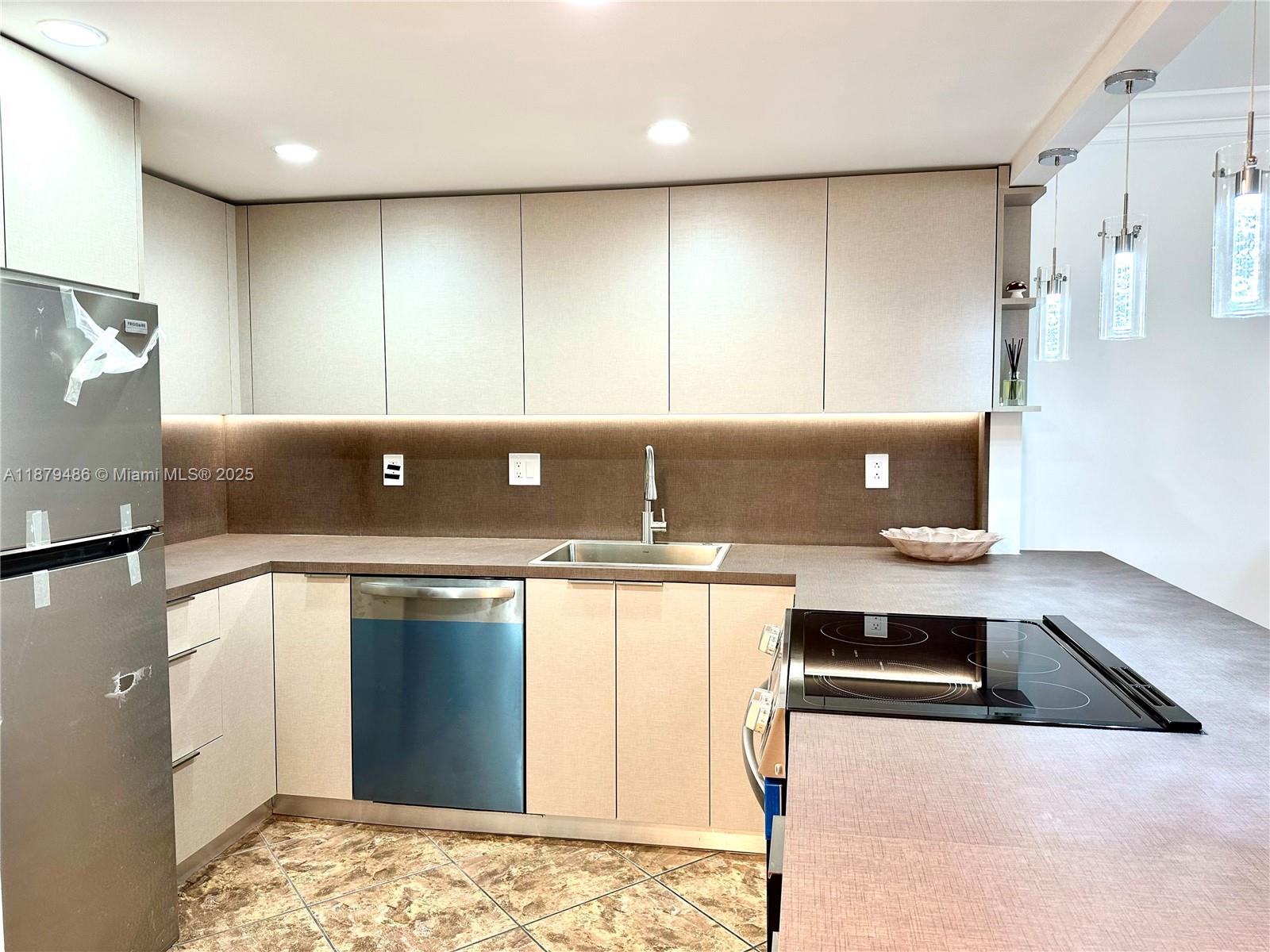 Property photo # 6