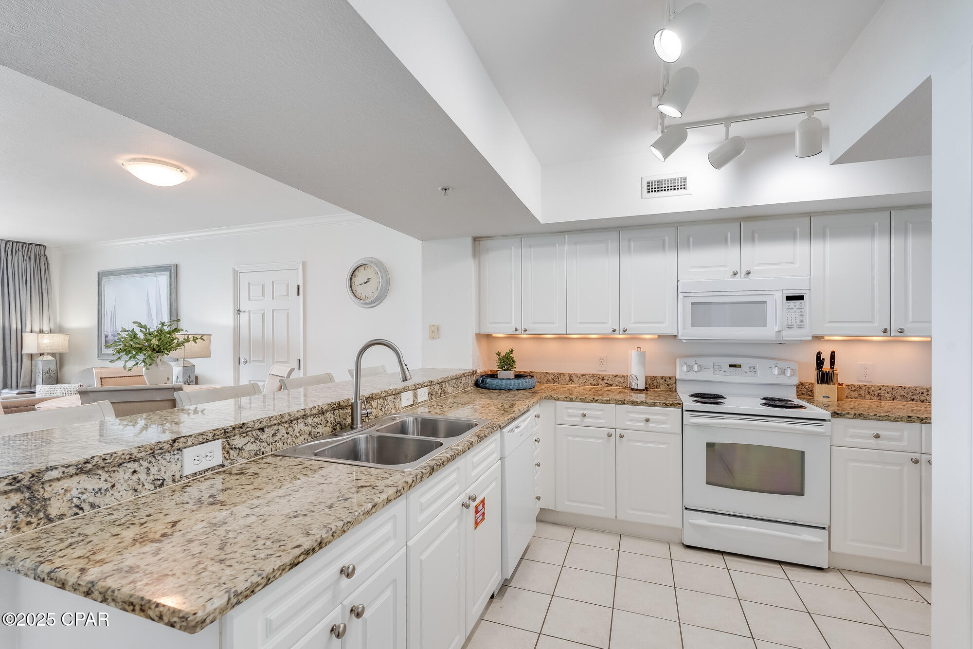 Rjqevulojienmz6h4umcrb_1kvqmjz7gjfvndcreamq