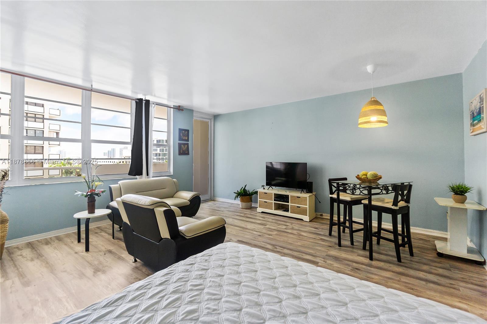 Property photo # 6