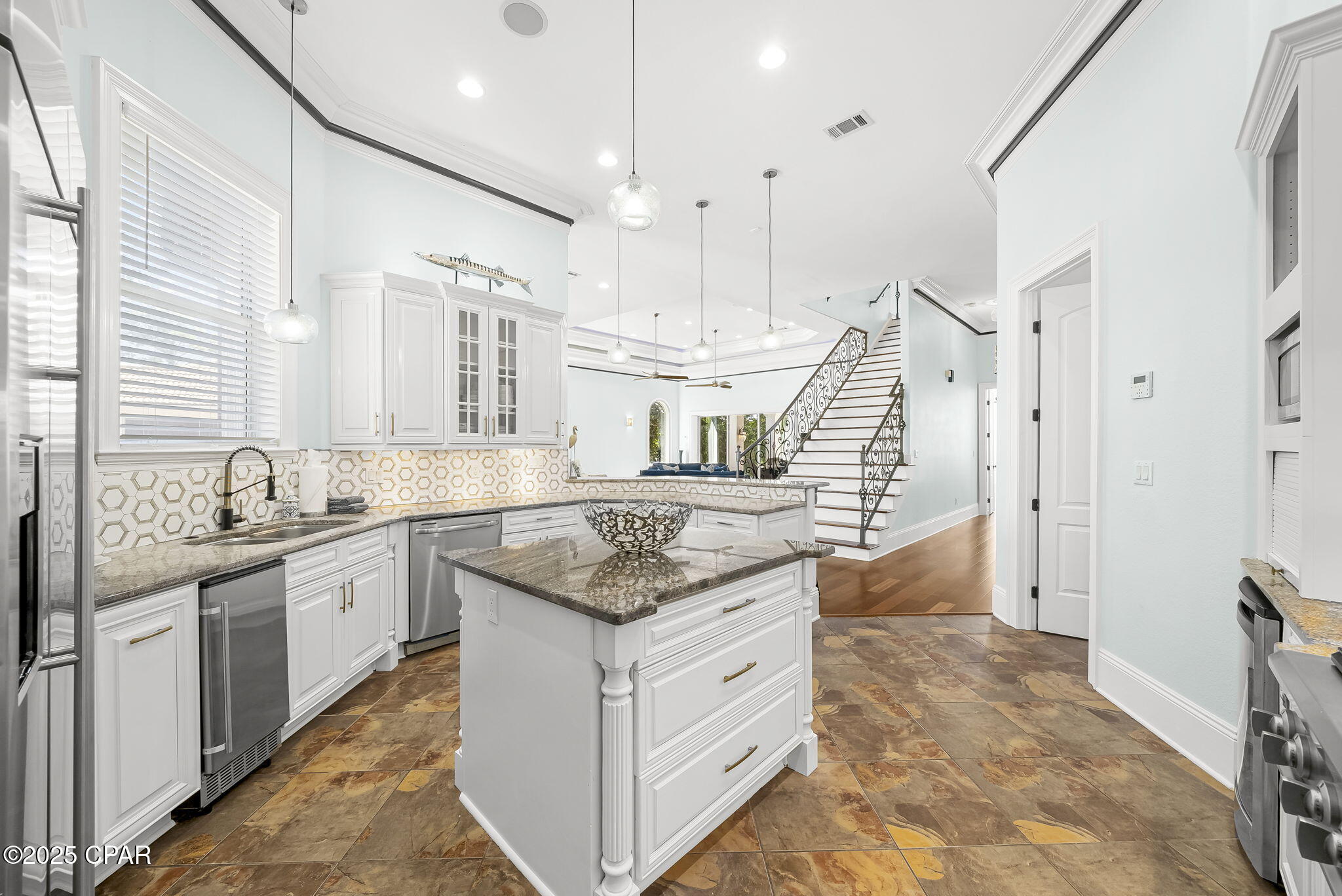 D5rzqqvwpgplzkssk1n_8g_gf07hp Desg00xzuyntm