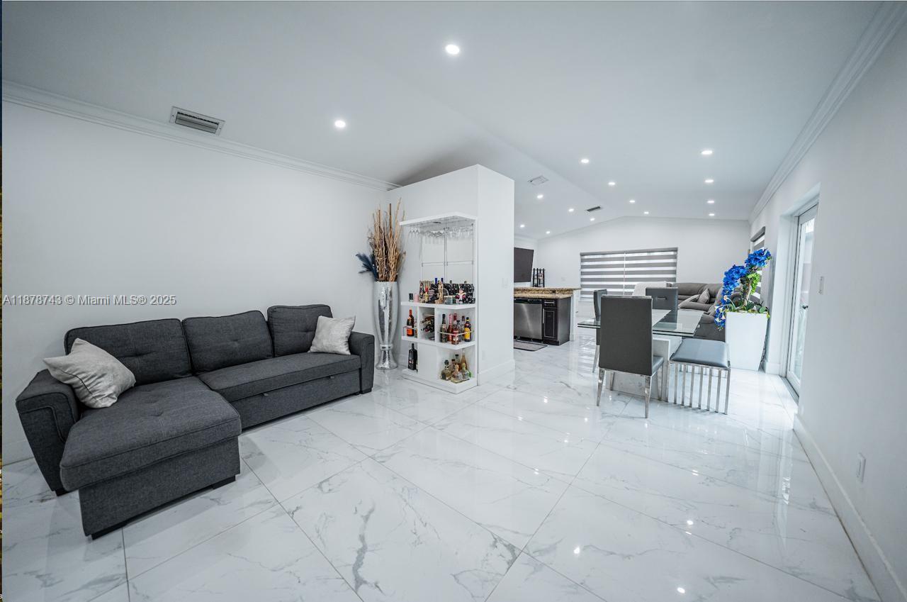 Weitzer Serena Lakes West