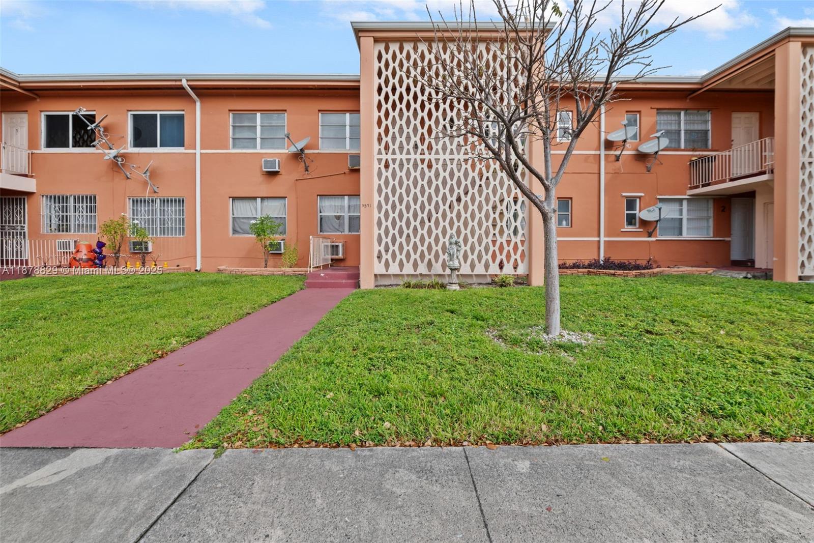 Coral Gardens Condo Bldg