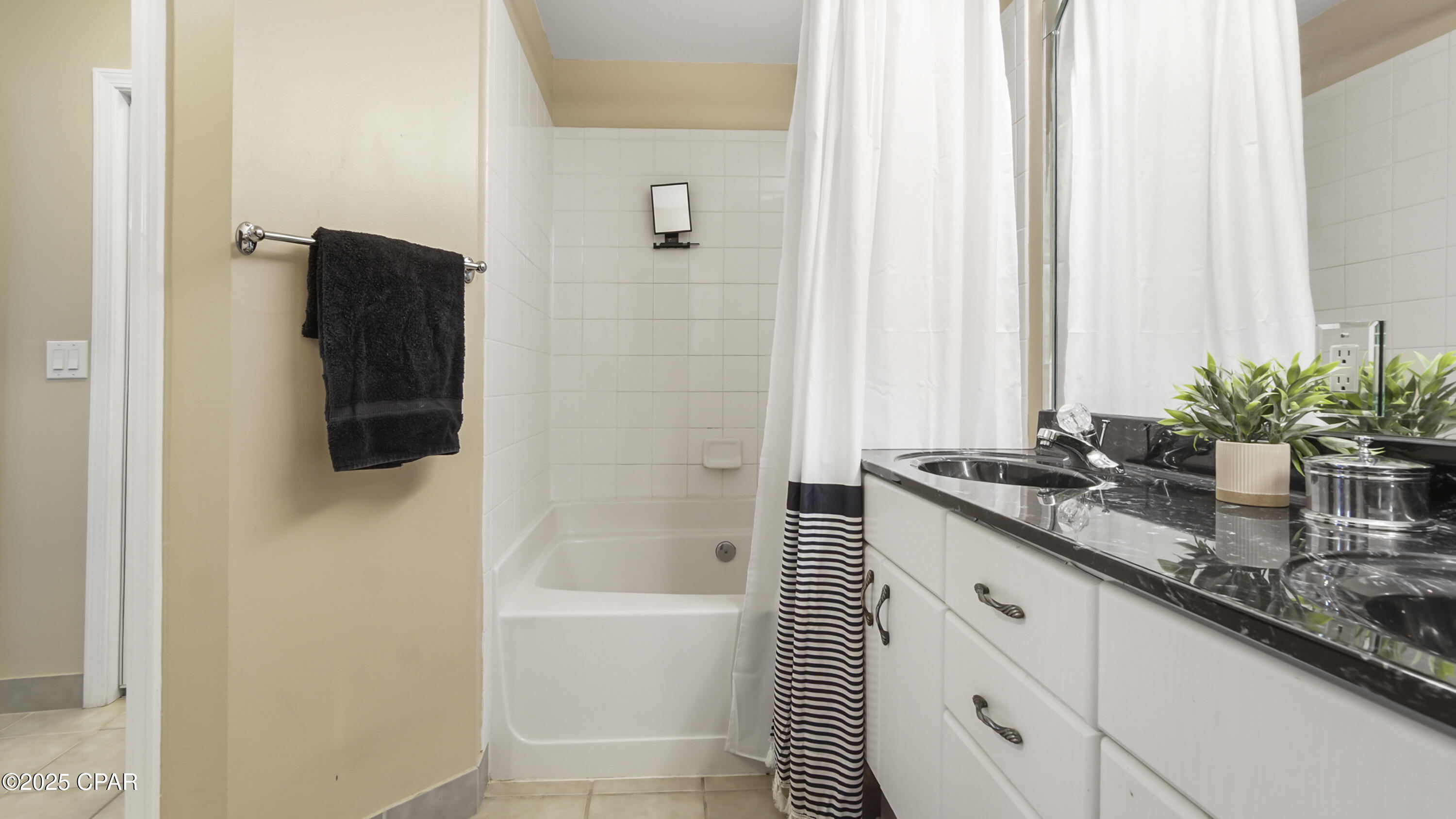 Lflaa2sxhkdsofxoar1rbe9p8uh2zh1kmz5clwlqotw