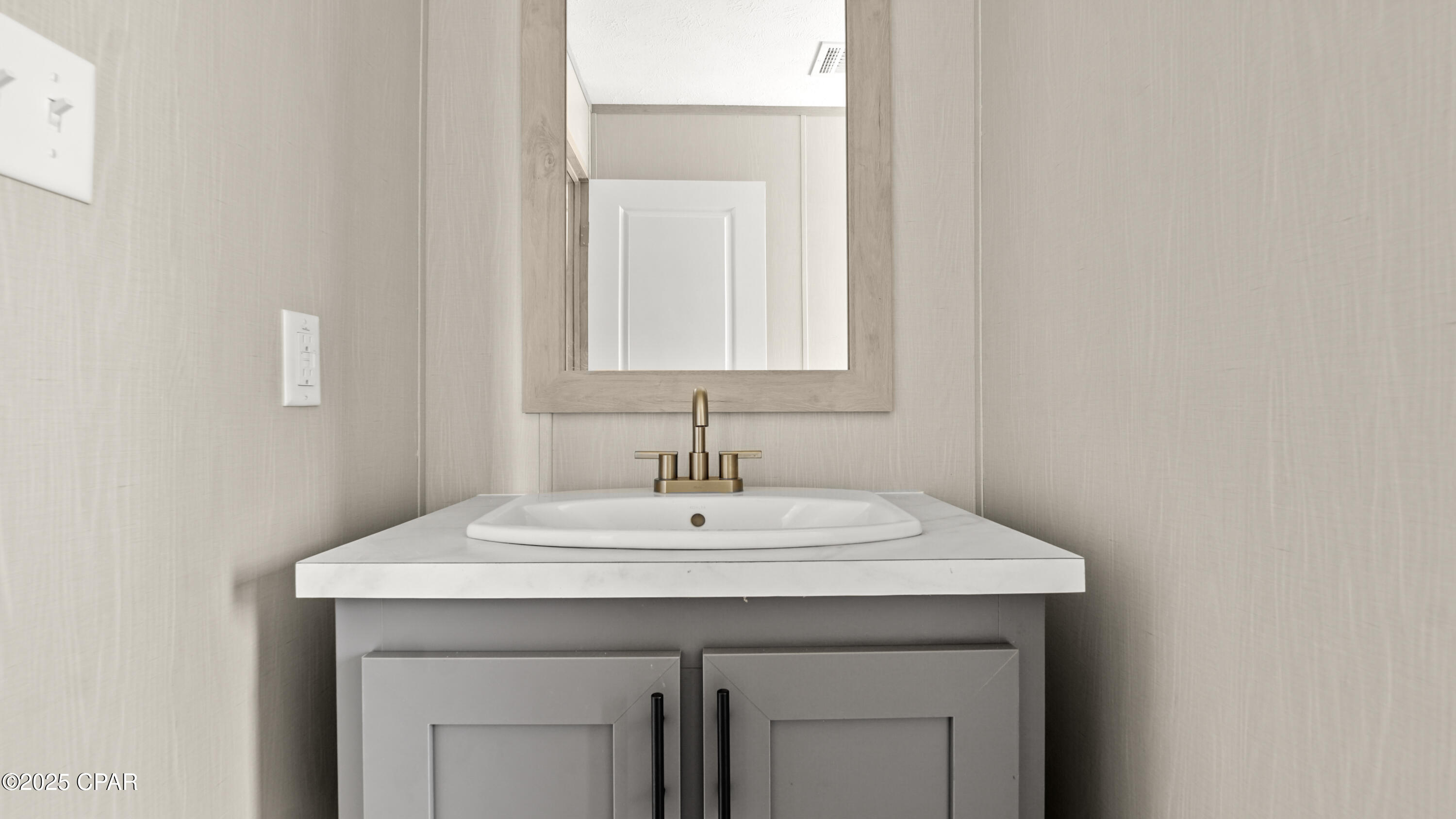 Urgi6i6zqhvdaeqjldgd3k_4cmril4iwg0lrvu1jhi0