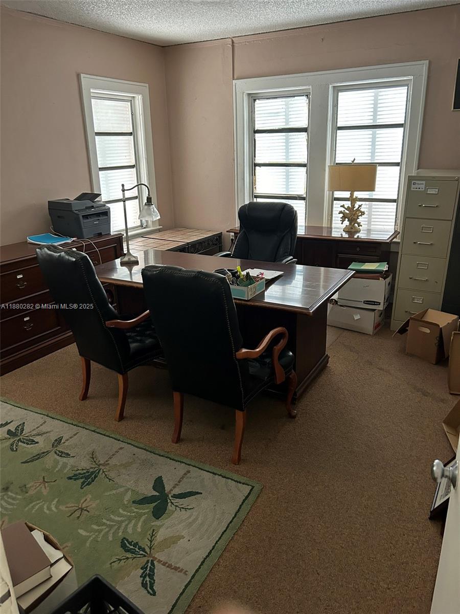 listing main picture