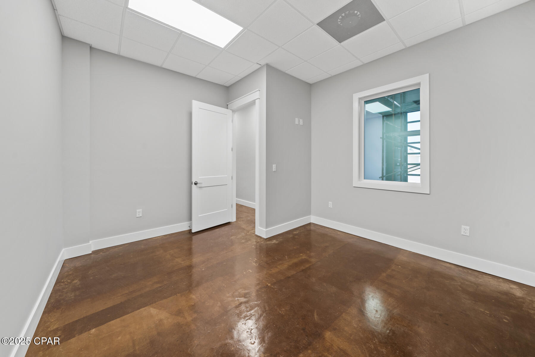Image 2 For 1399 Jenks Avenue F