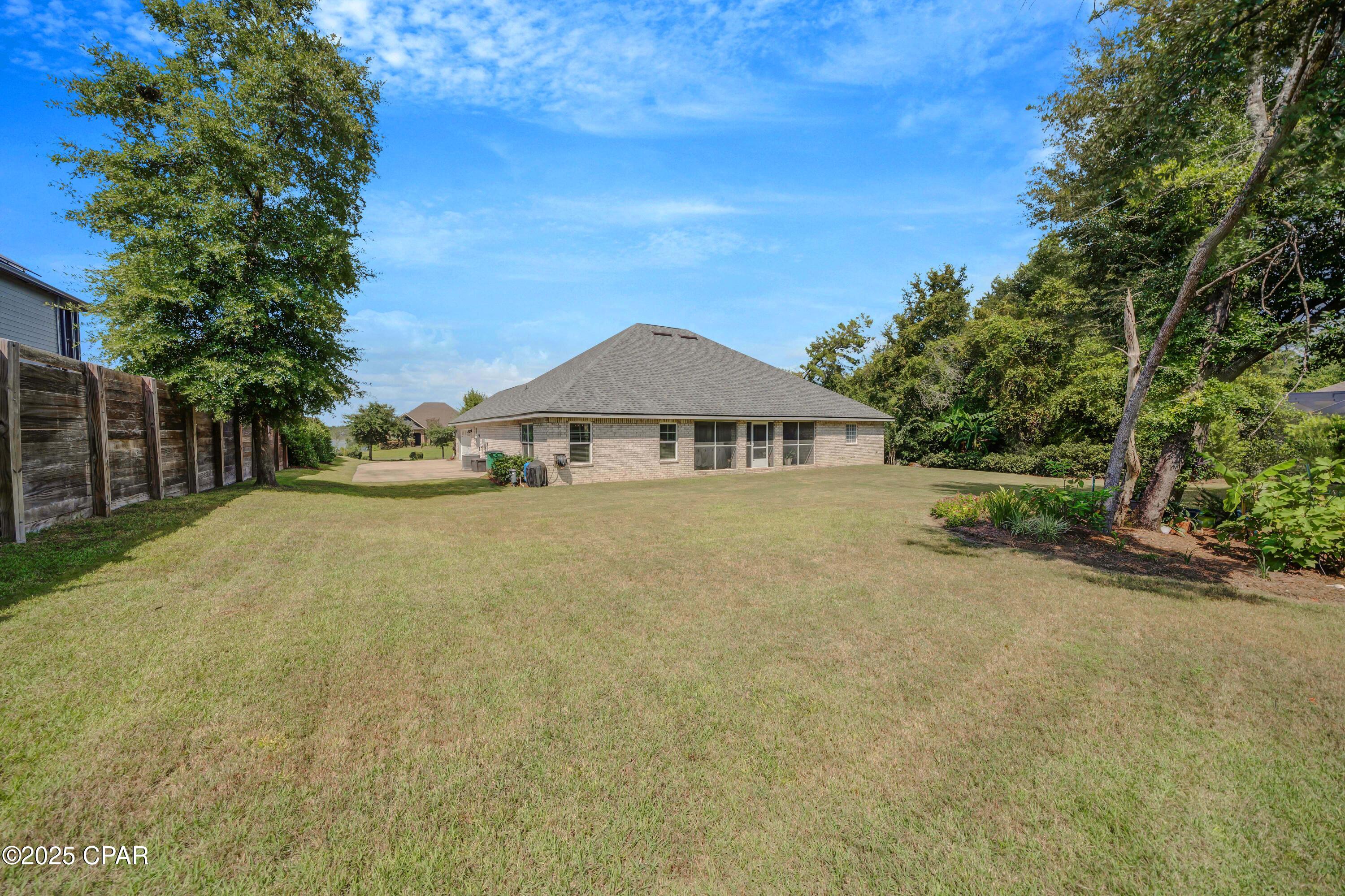 Image 44 For 160 Lake Merial Boulevard