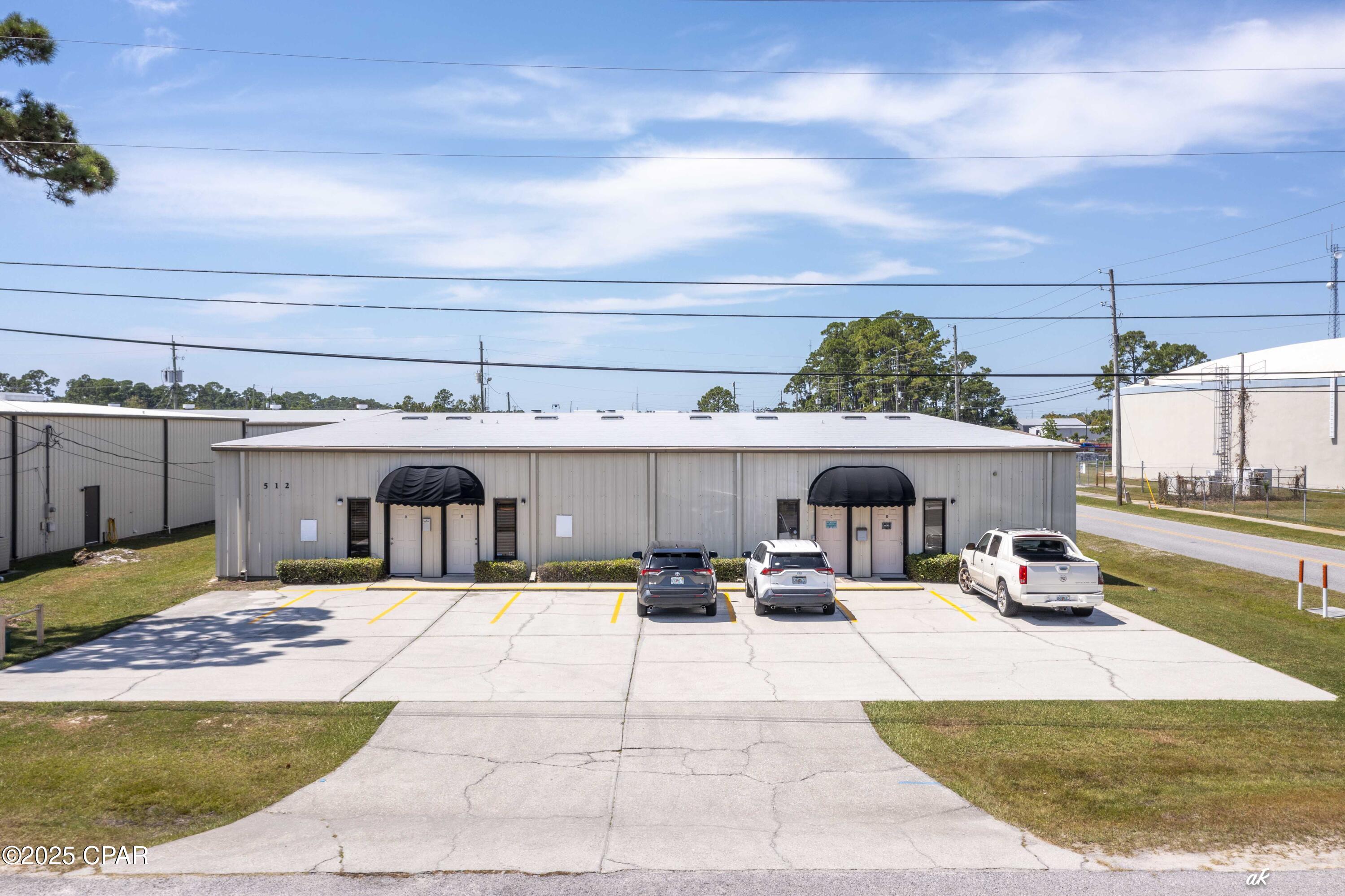 Image 5 For 512 Commerce Drive B