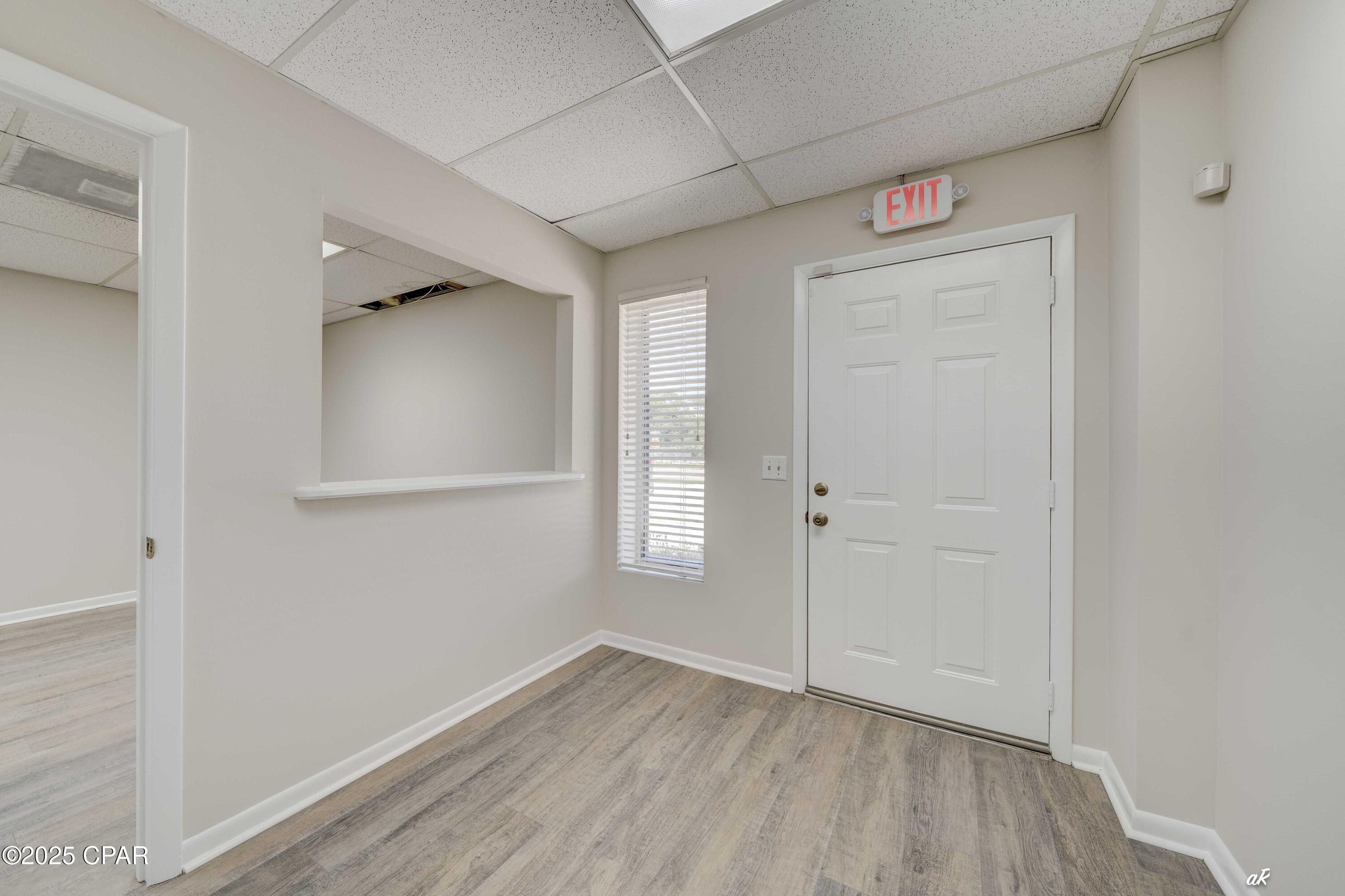 Image 7 For 512 Commerce Drive B