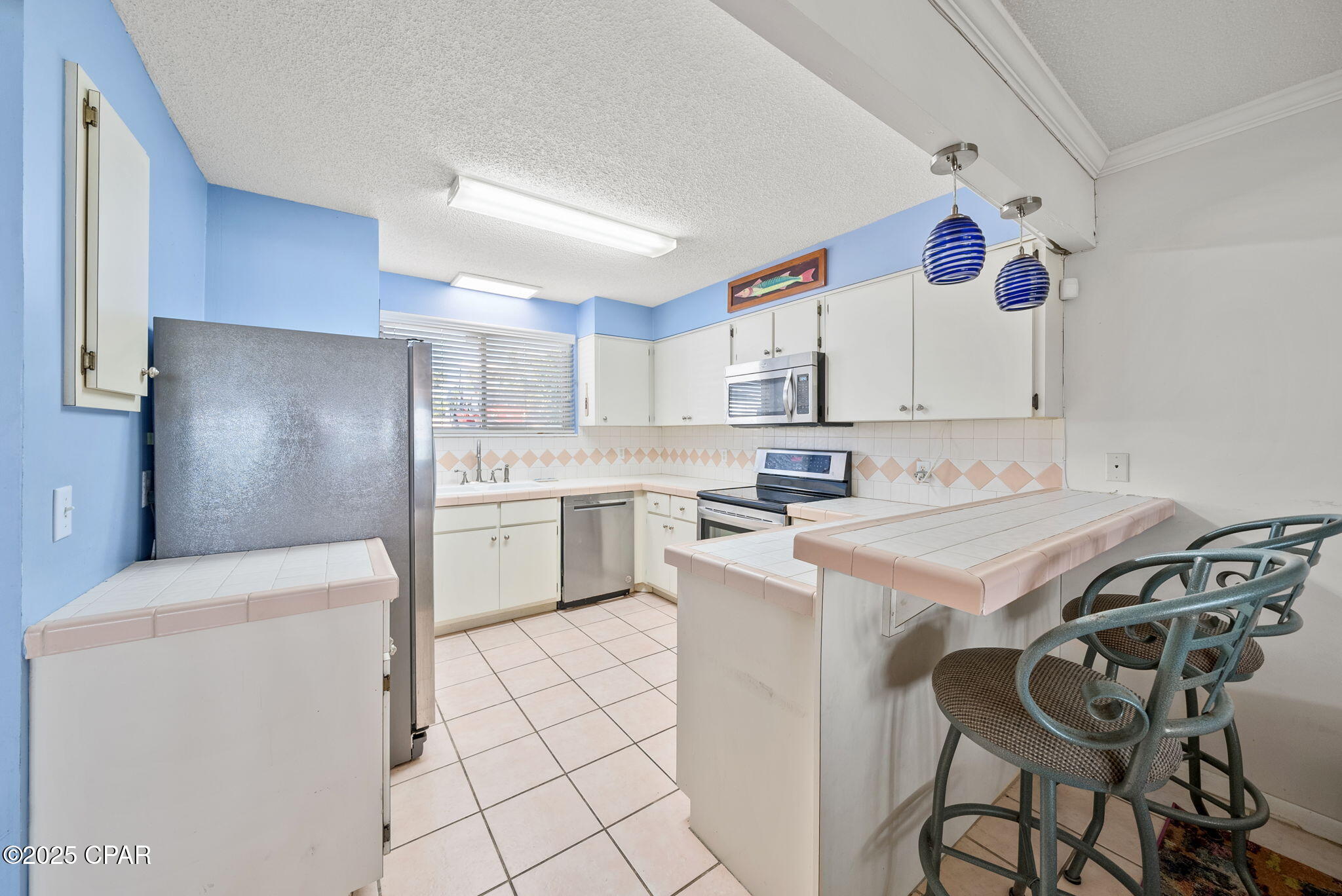 E Z6pbig_rug8wymwhua8jd63tybxecur_wq3viyf4u