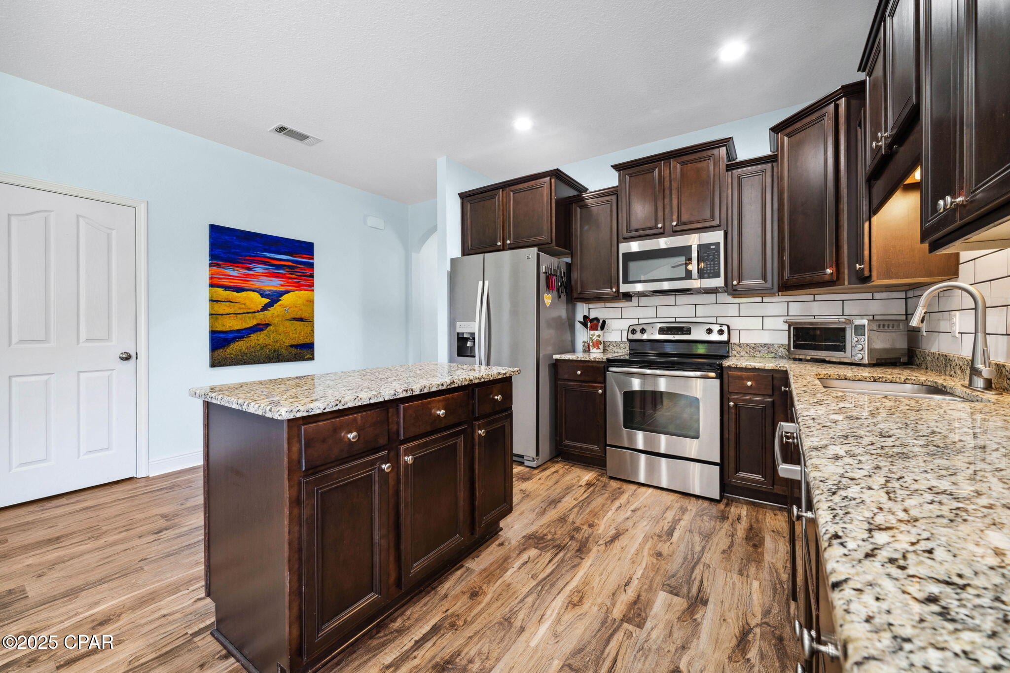 0eqz_miklxxcsb9cradpumdqbxmnma_k74kcphj_zz4