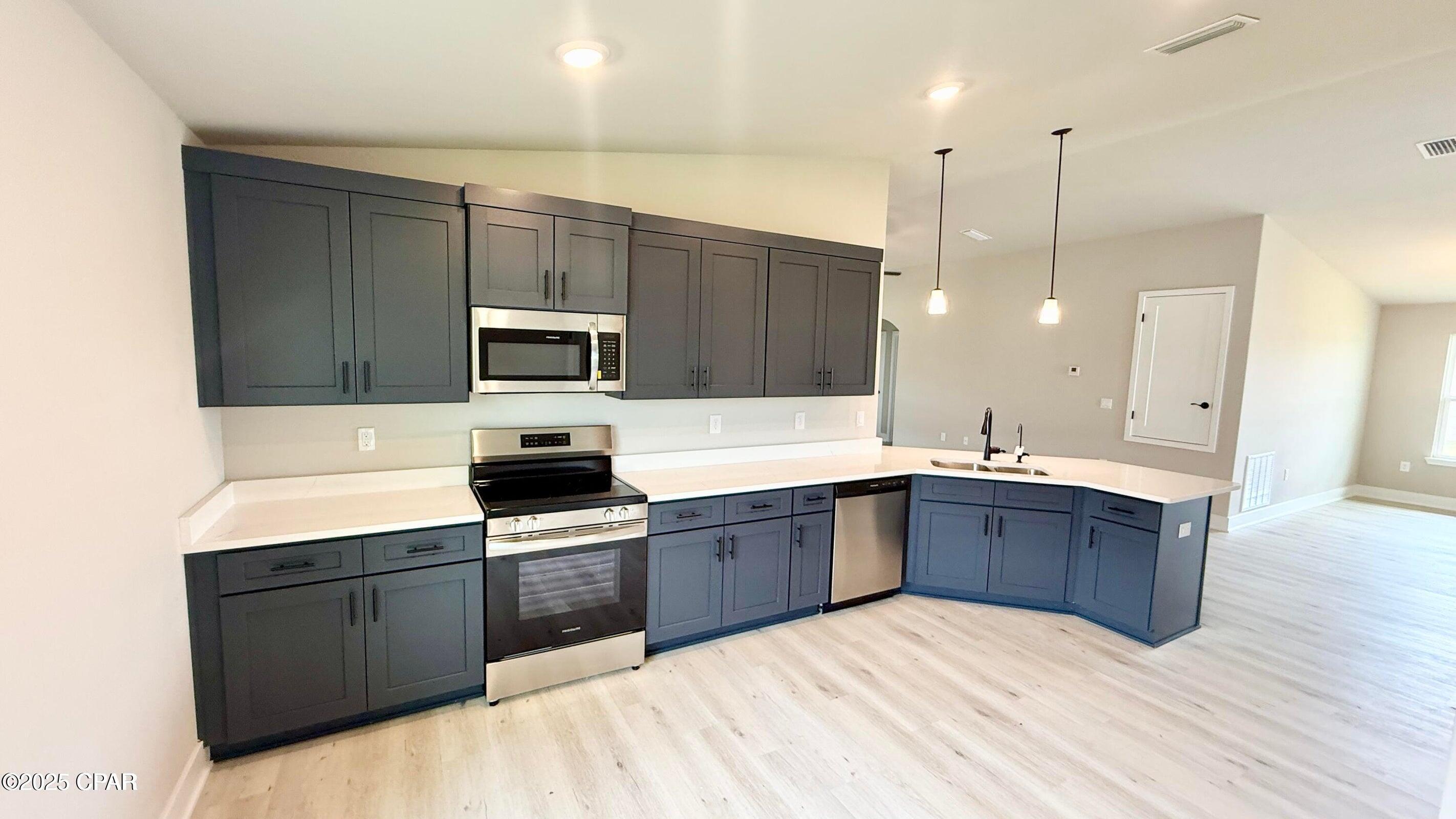 Gqyxqwtrhhl69m_p9zfxqkwu_qyrvlwa3lqhjzgejii