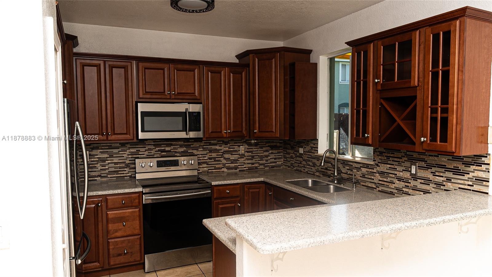 Property photo # 9