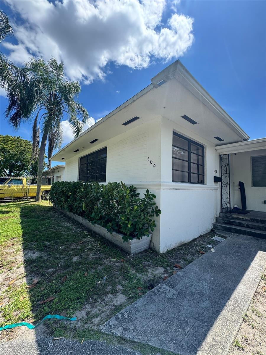 Property photo # 0