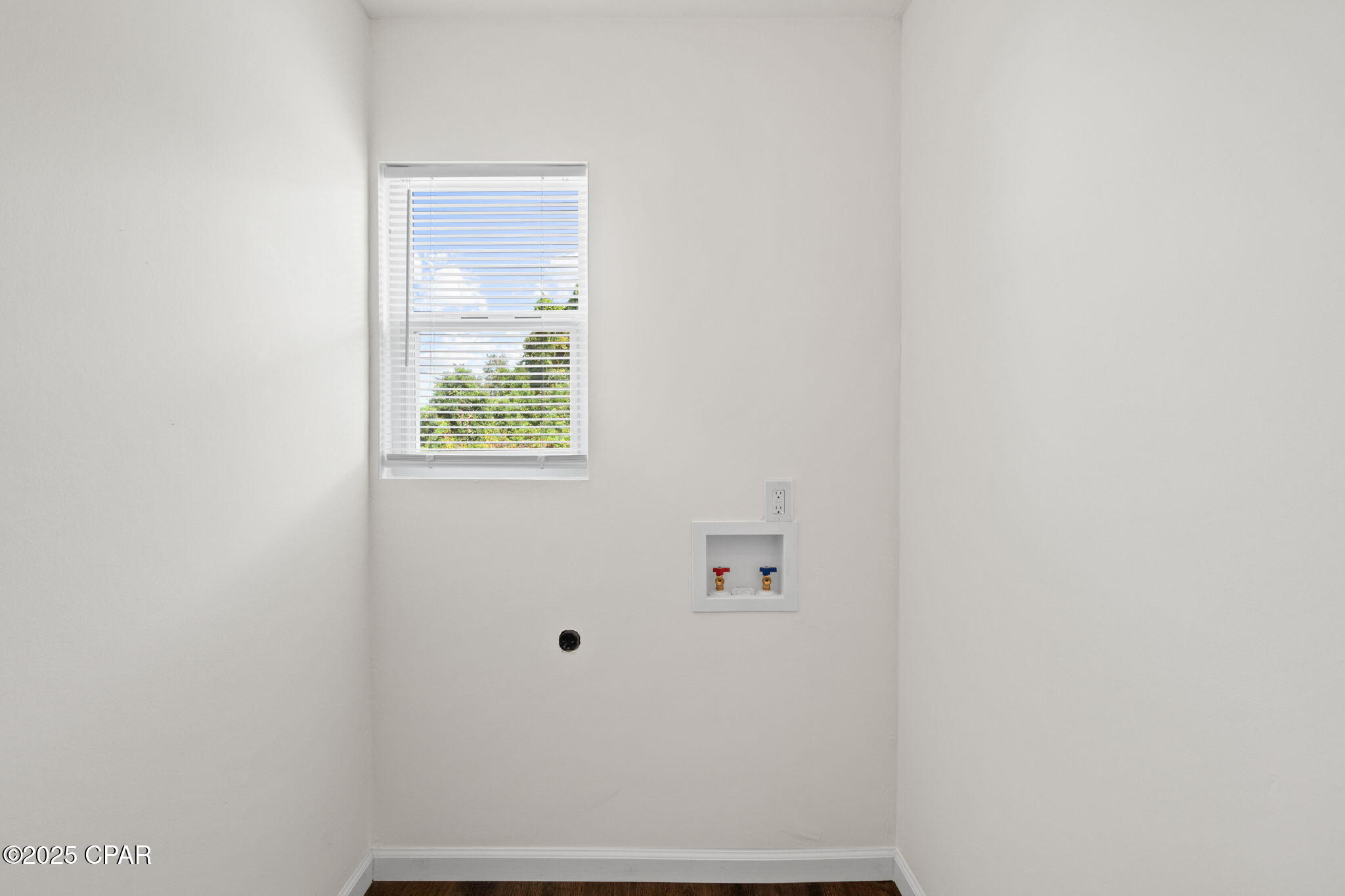 Image 12 For 112 Detroit Avenue