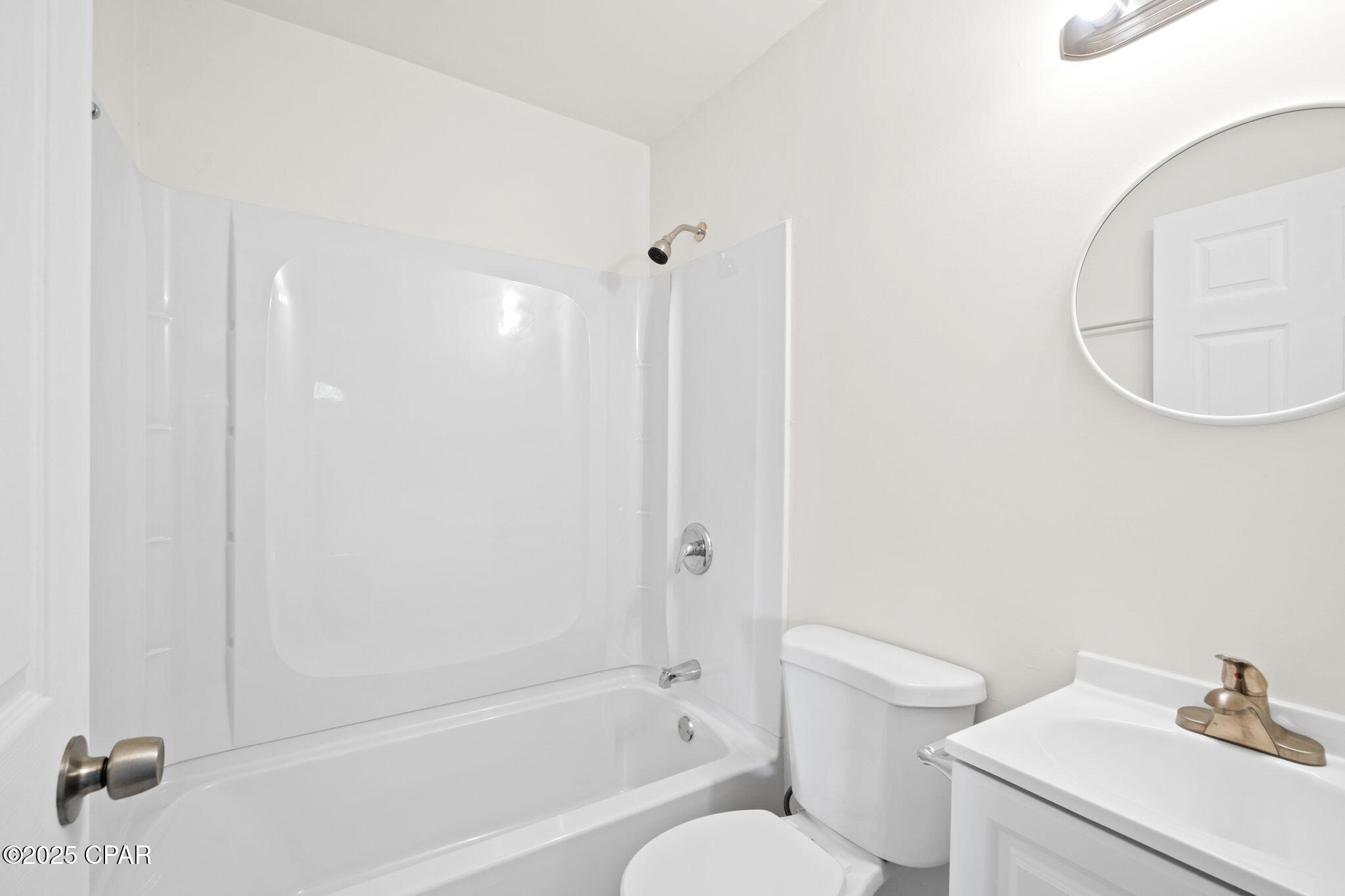 Image 27 For 112 Detroit Avenue