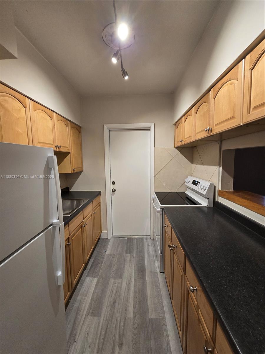 Property photo # 4