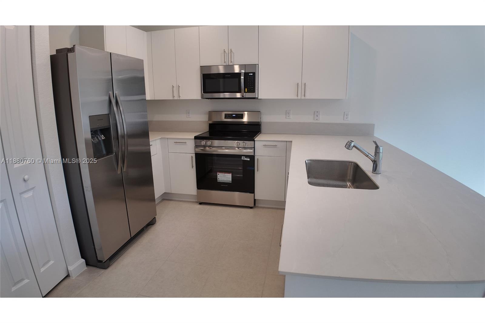 California Club Vista