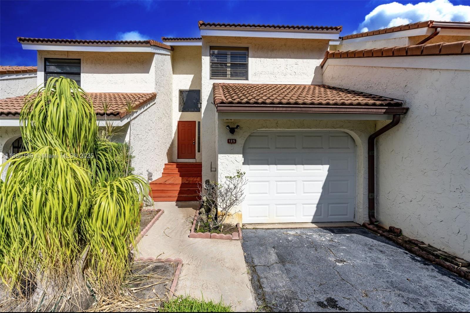 Vista Del Lago Condo