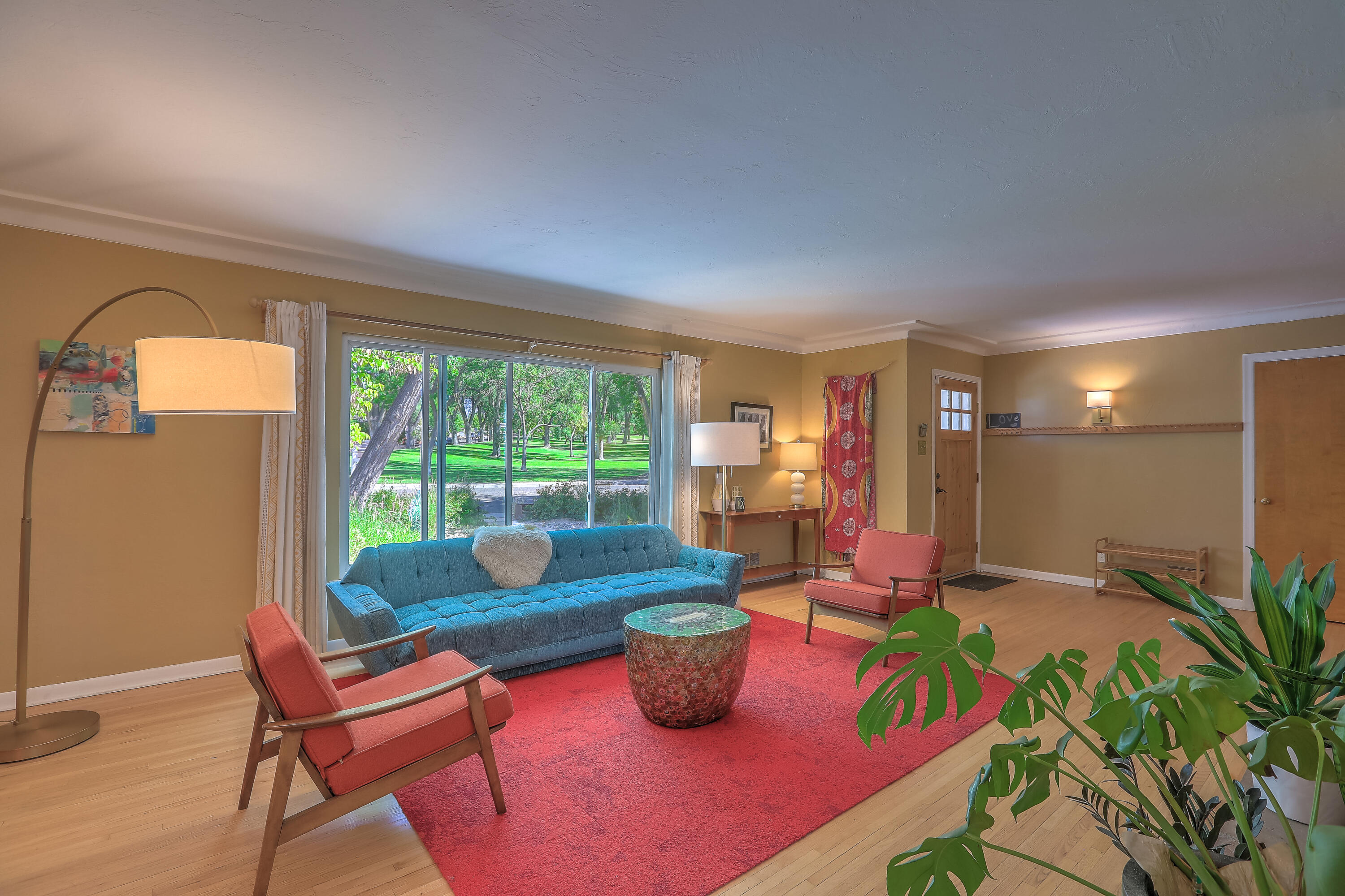 707 RICHMOND Drive SE 