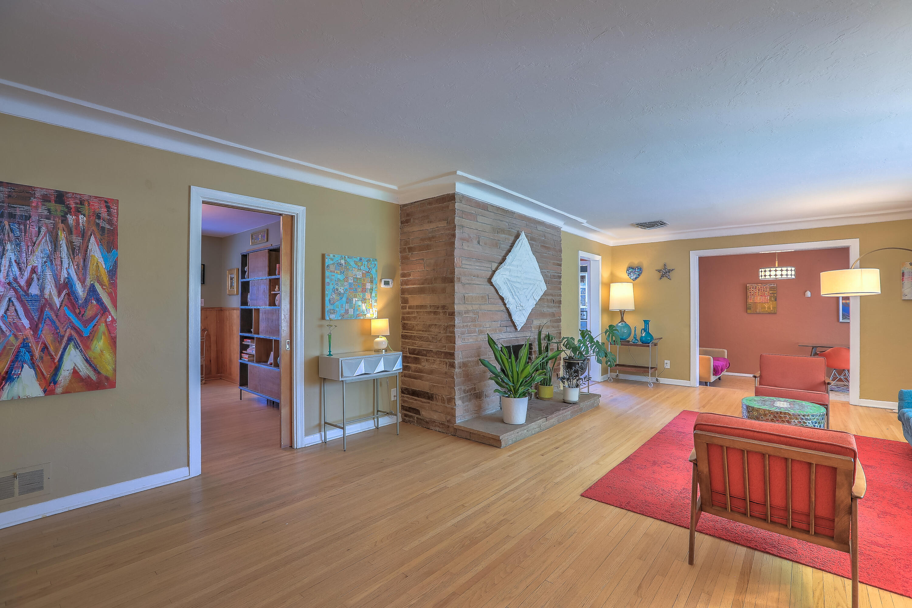 707 RICHMOND Drive SE 