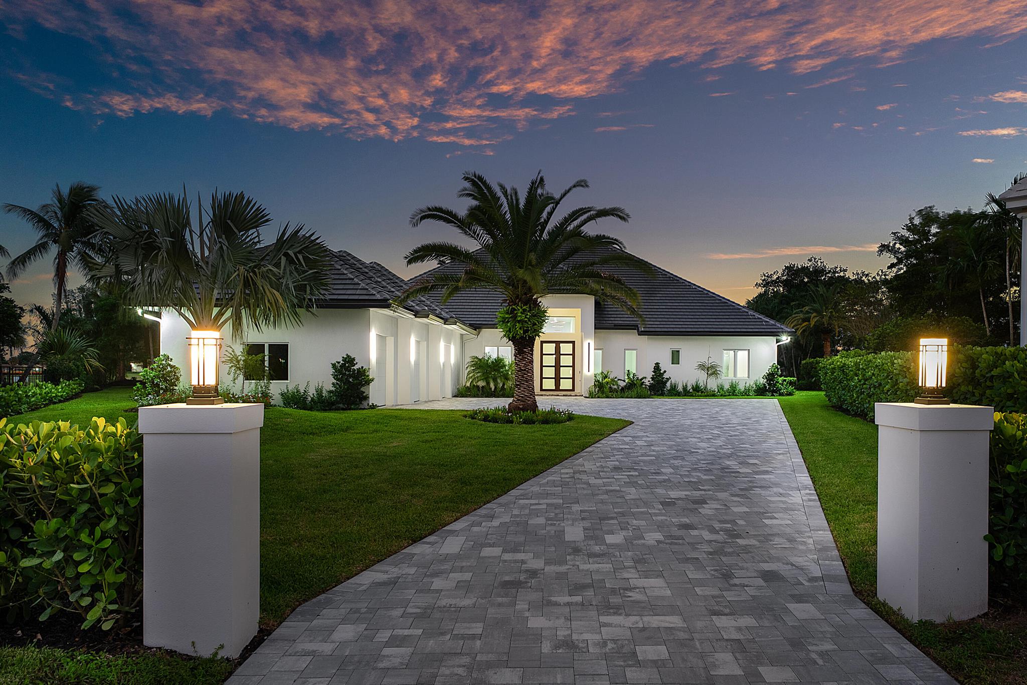 100 Glenbrook Court, Atlantis, Florida 33462