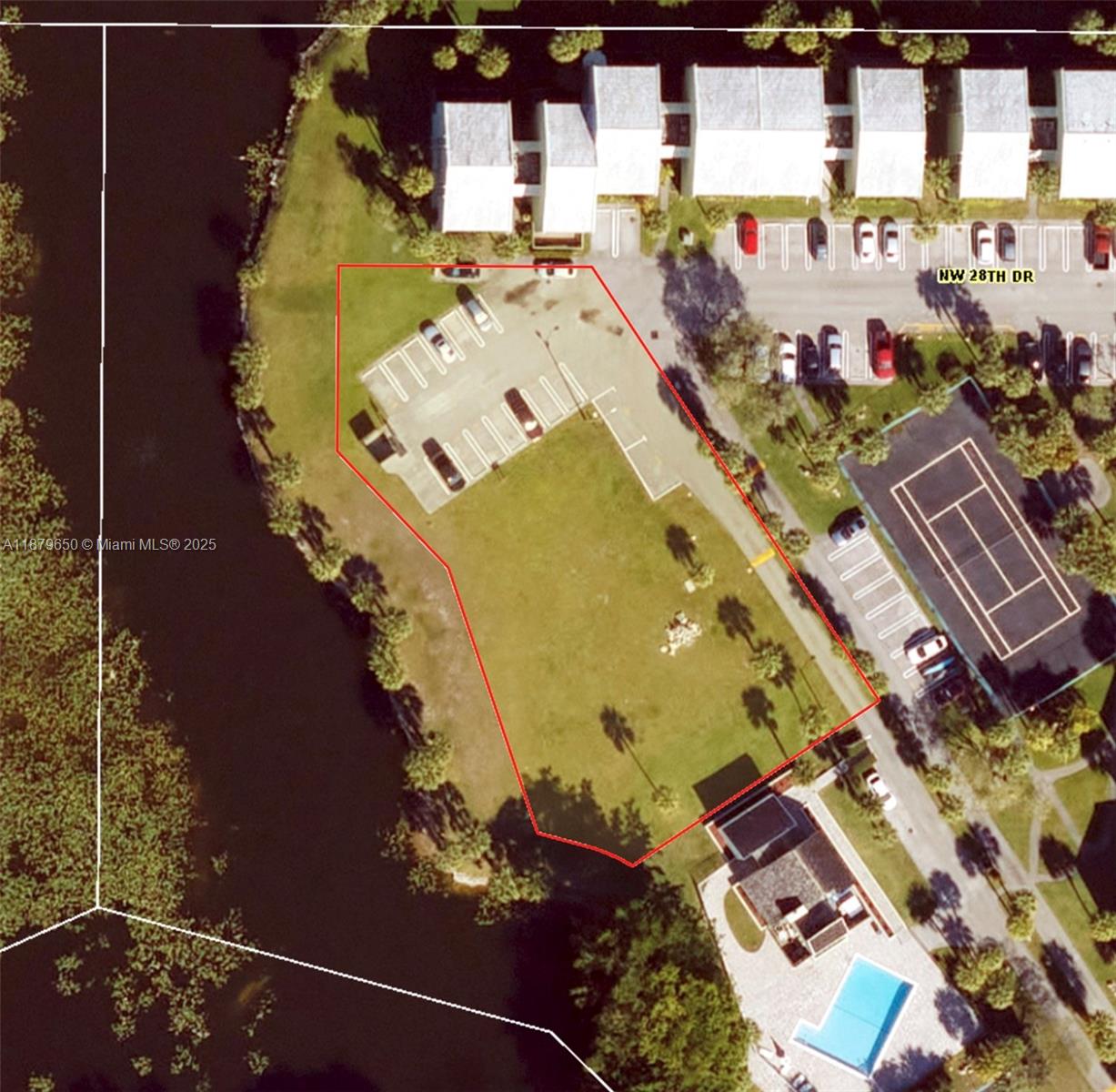 28 Nw Dr, Coral Springs, Florida 33065