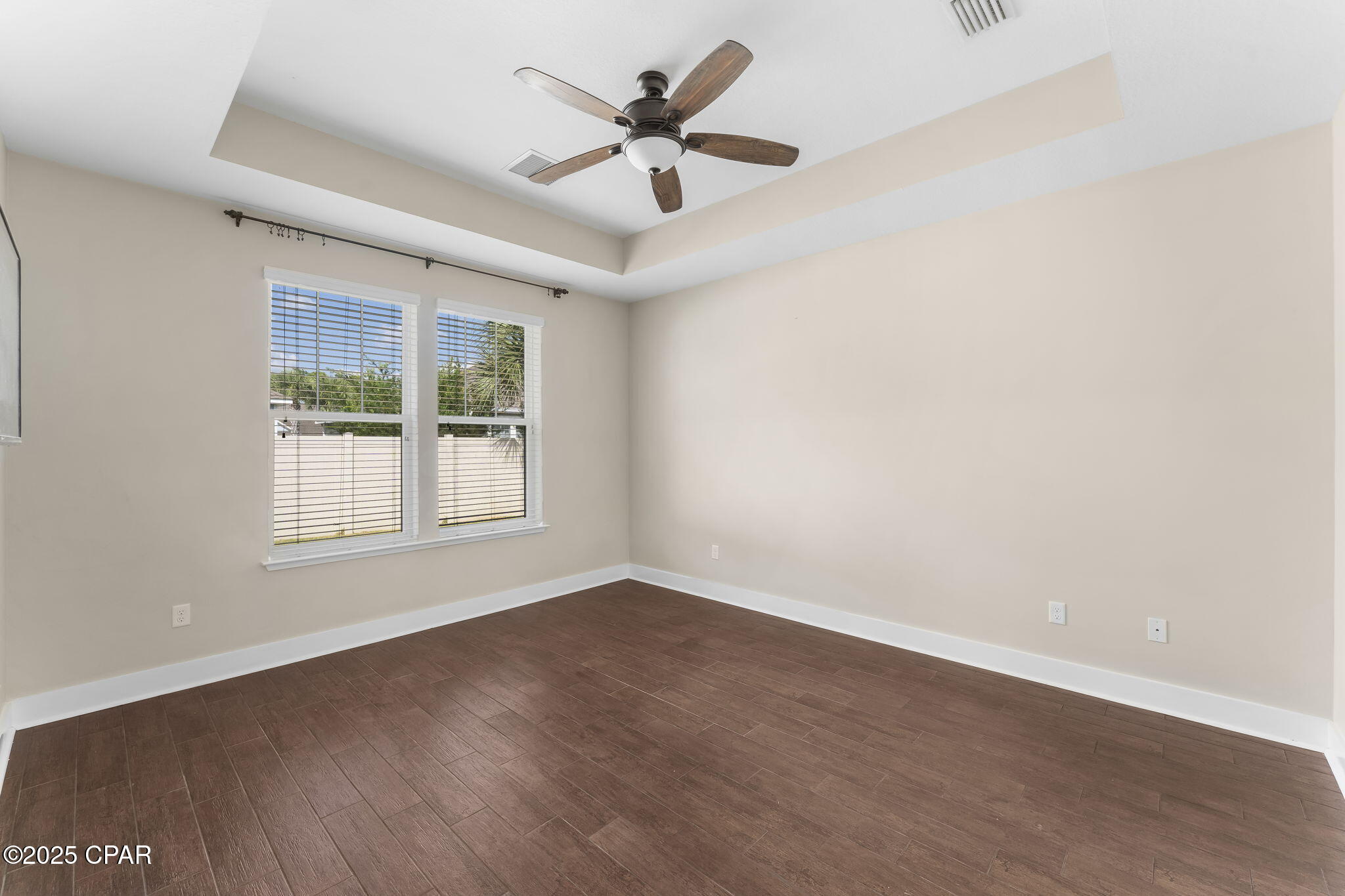 Image 25 For 220 Laurel Oak Lane