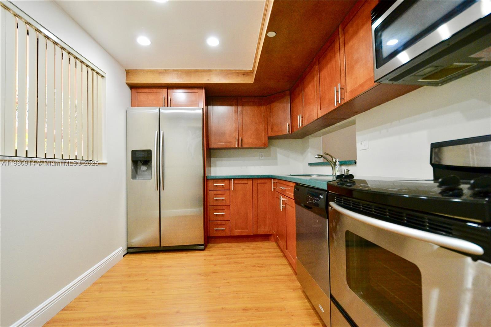 Property photo # 0