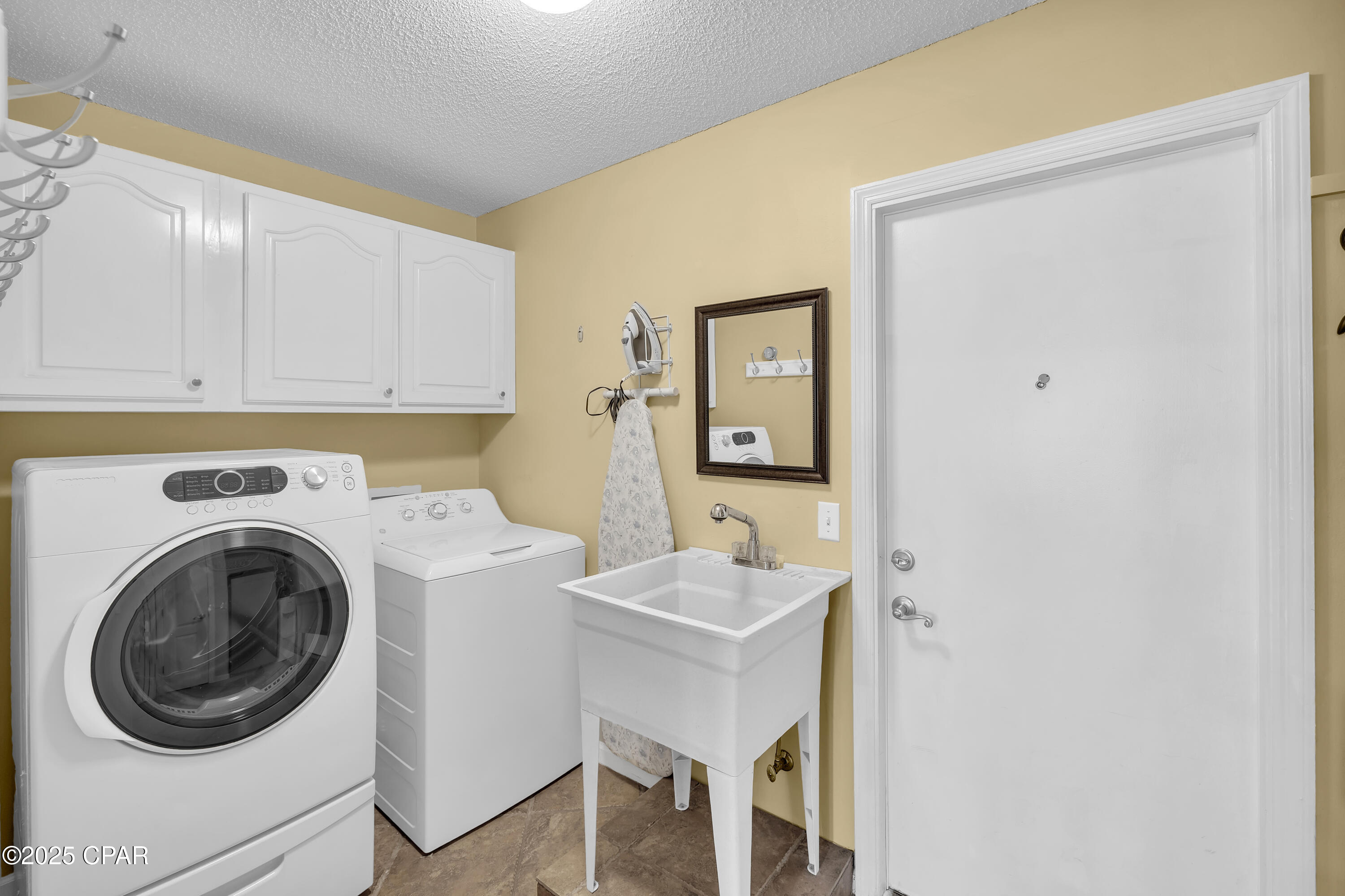 Fhbbnbuqu  O4qq4x1qkh8okky Fb_eddkqvo_2ctpe